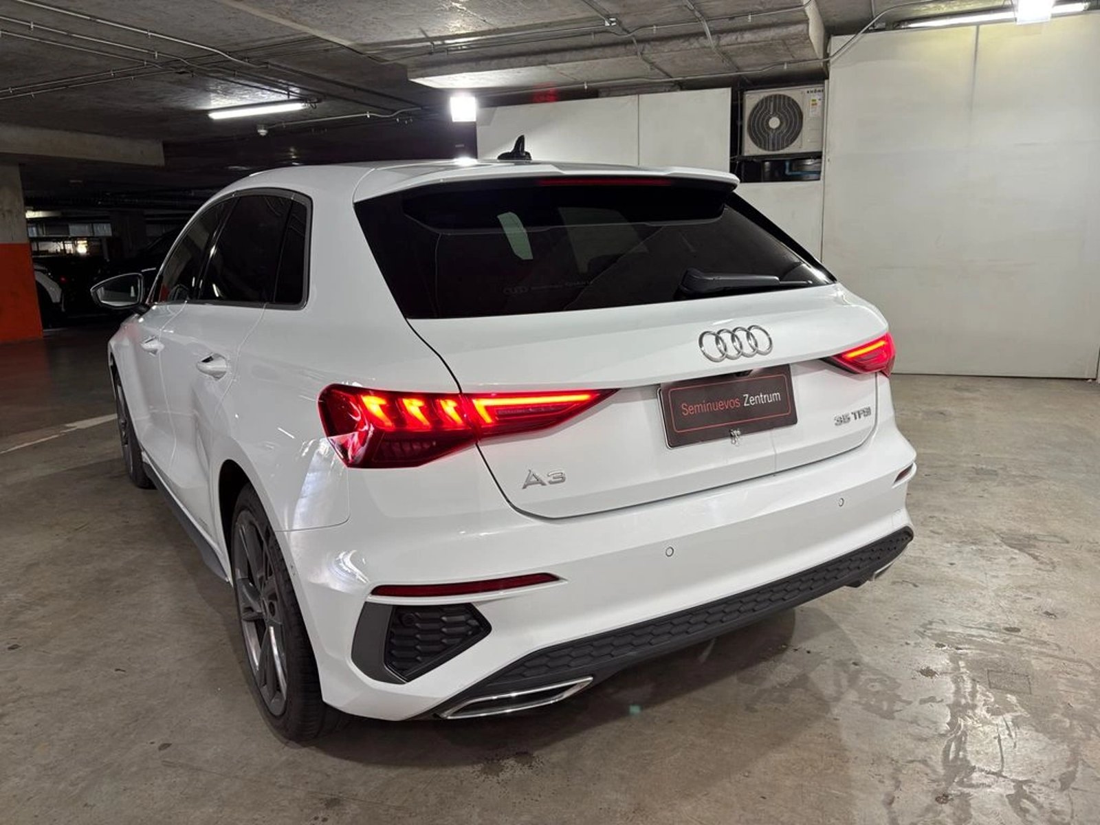 Audi A3 Sportback 35 TFSI Sport 2023 - Imagen 9 de 20