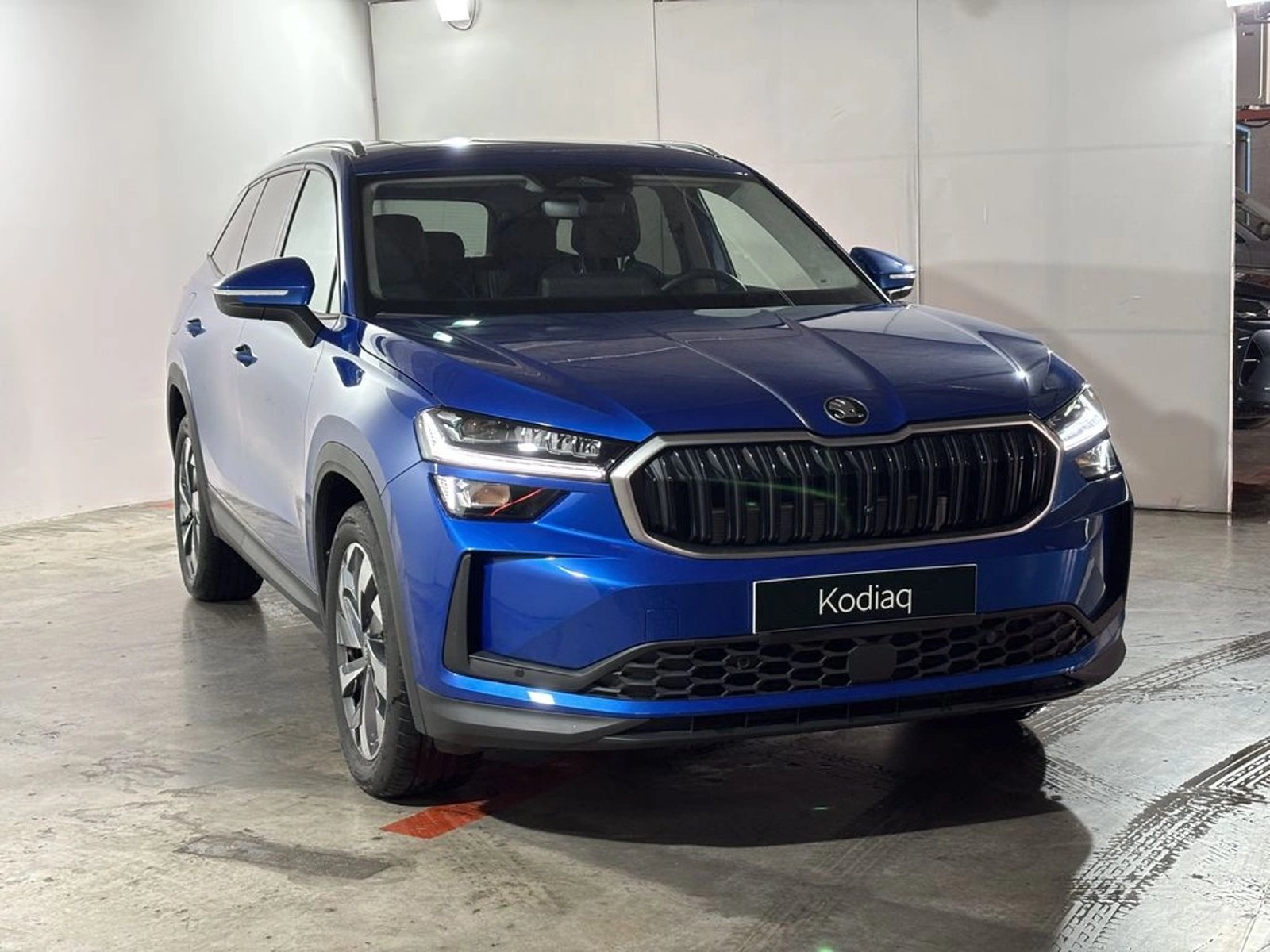 Skoda KODIAQ 2.0 TSI 4x4 - Design 2026 - Foto 3 de 20