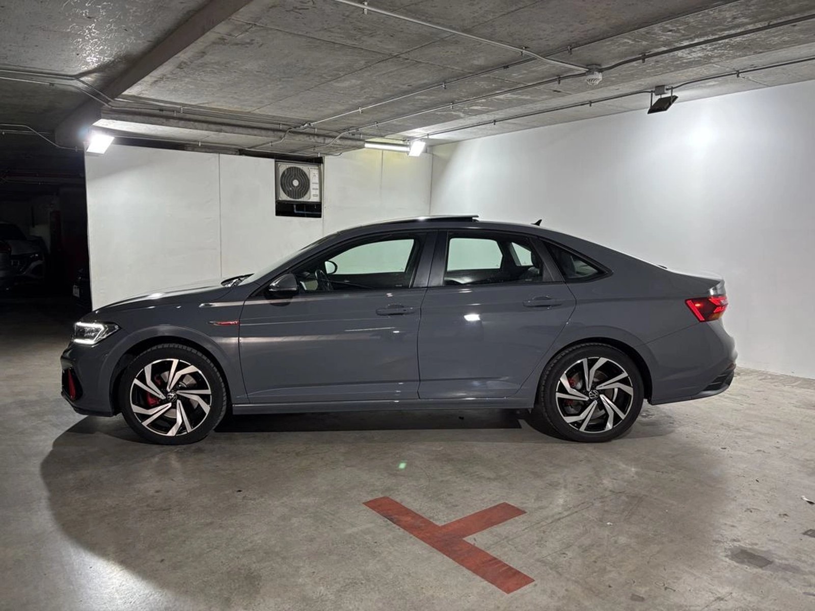 Volkswagen JETTA GLI 4X2 2.0 AUT 2024 - Imagen 12 de 20