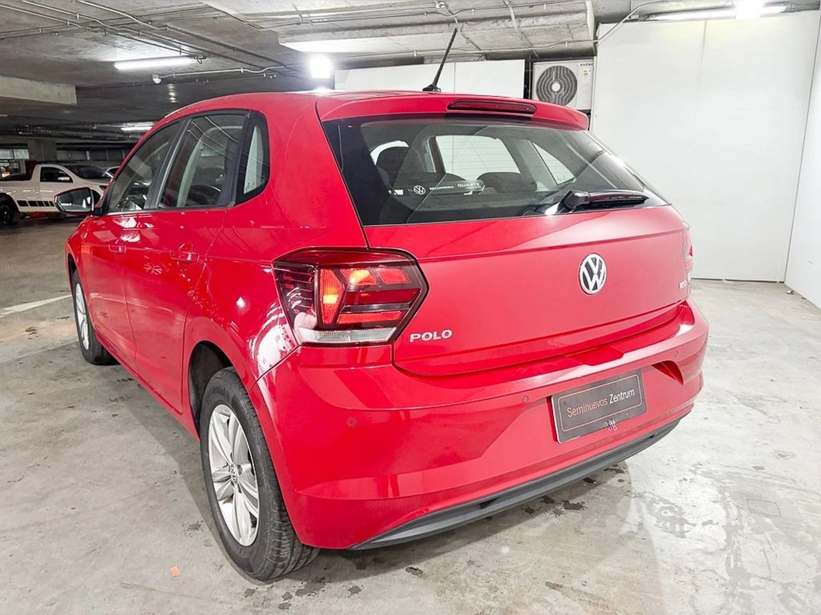 VOLKSWAGEN POLO 1.6 COMFORTLINE MT 2023 - Imagen 5 de 16
