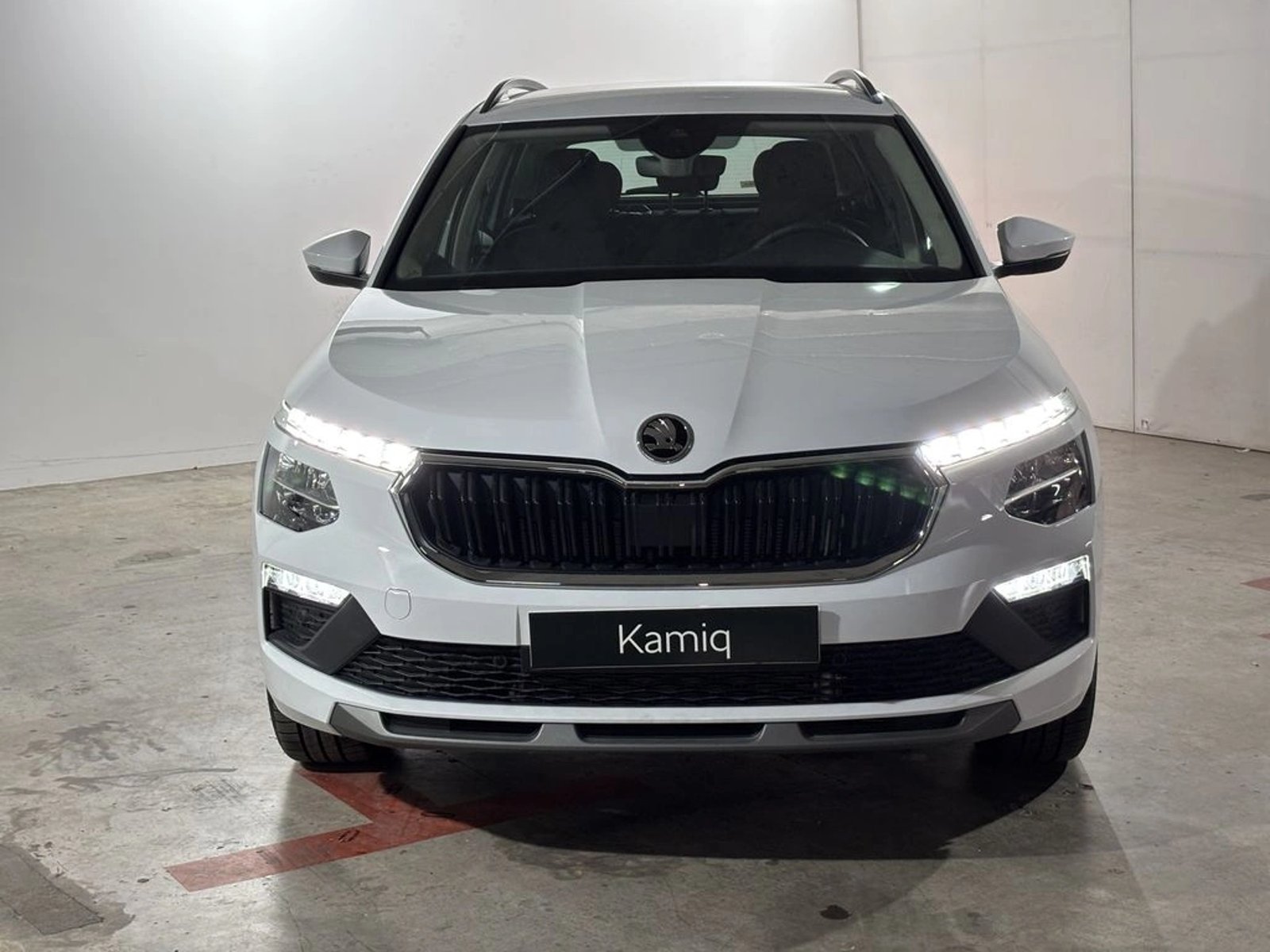 Skoda KAMIQ 1.5 TSI AT - Design 2027 - Foto 2 de 20