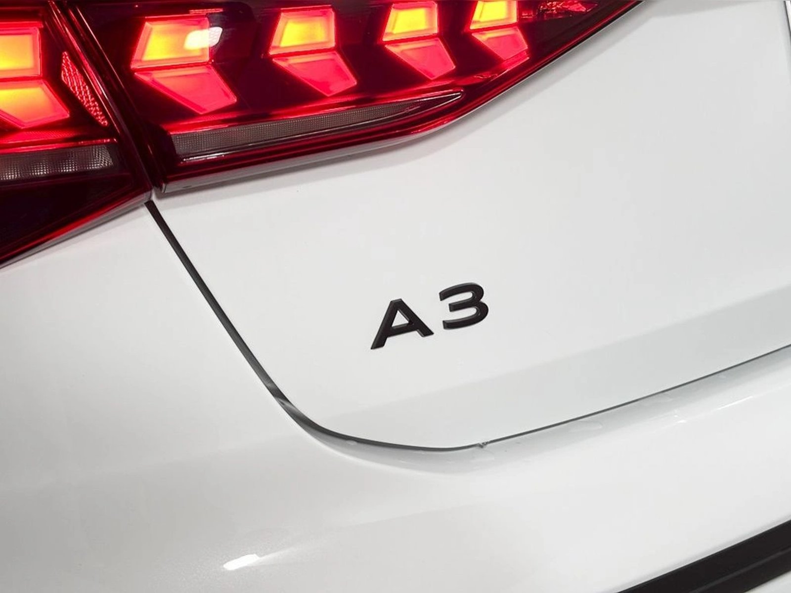 AUDI A3 SPORTBACK 1.5 AUT 2025 - Imagen 4 de 12