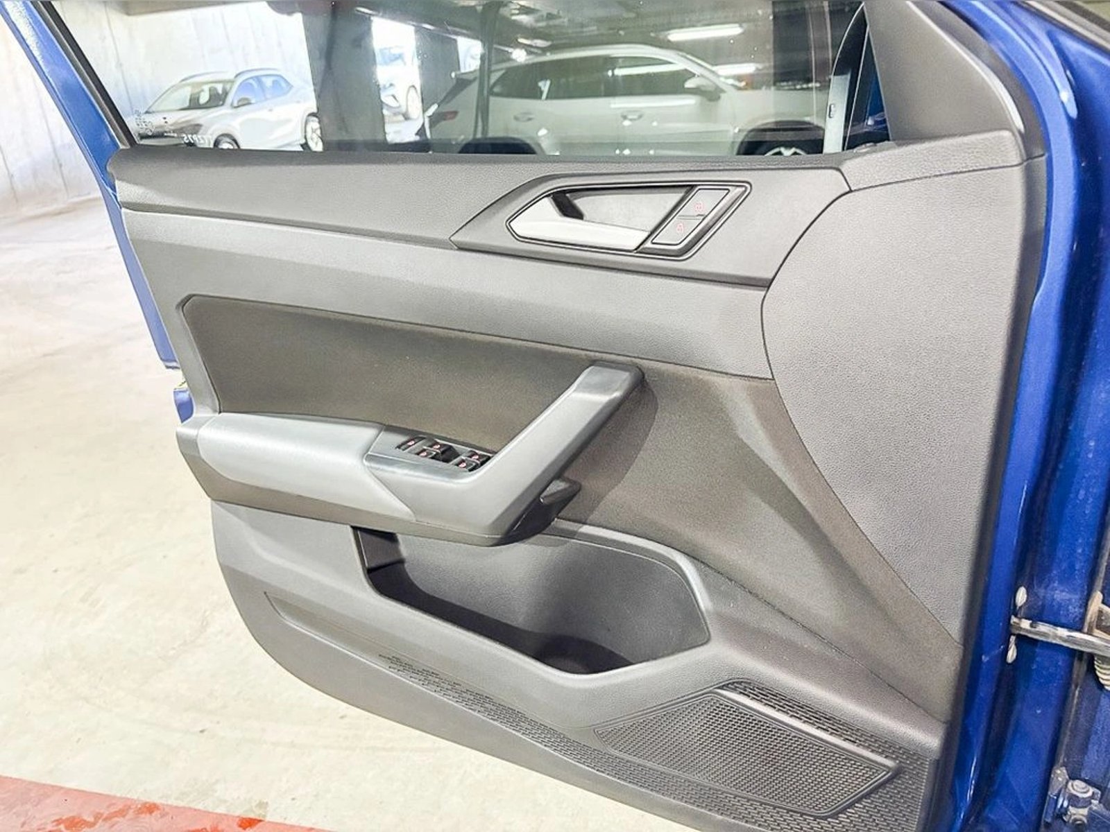 VOLKSWAGEN NIVUS 1.0 TSI AT HIGHLINE 2025 - Imagen 16 de 16