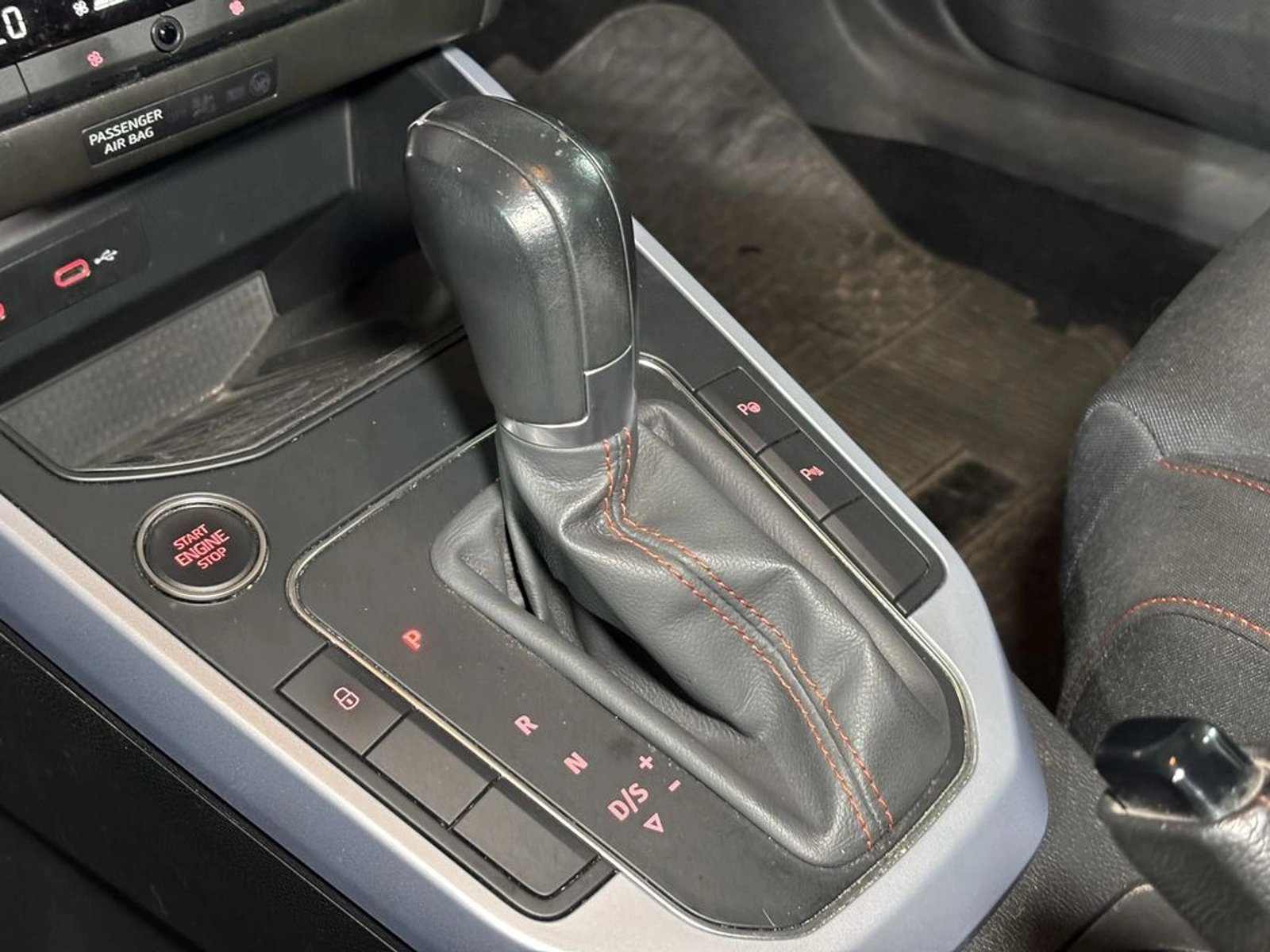 SEAT ARONA 1.6 STYLE AT 2023 - Imagen 10 de 16