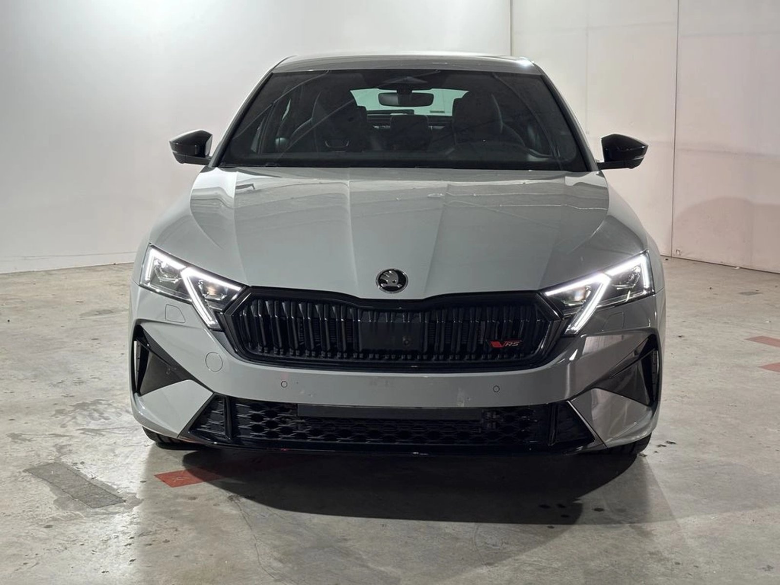 Skoda OCTAVIA 2.0 TFSI - VRS 2027 - Foto 2 de 20