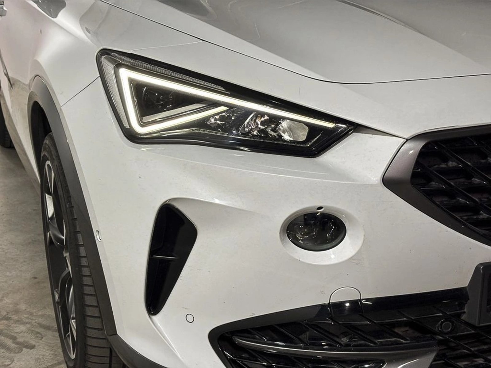 CUPRA FORMENTOR VZ 4DRIVE 4X4 2.0 AUT 2024 - Foto 4 de 16
