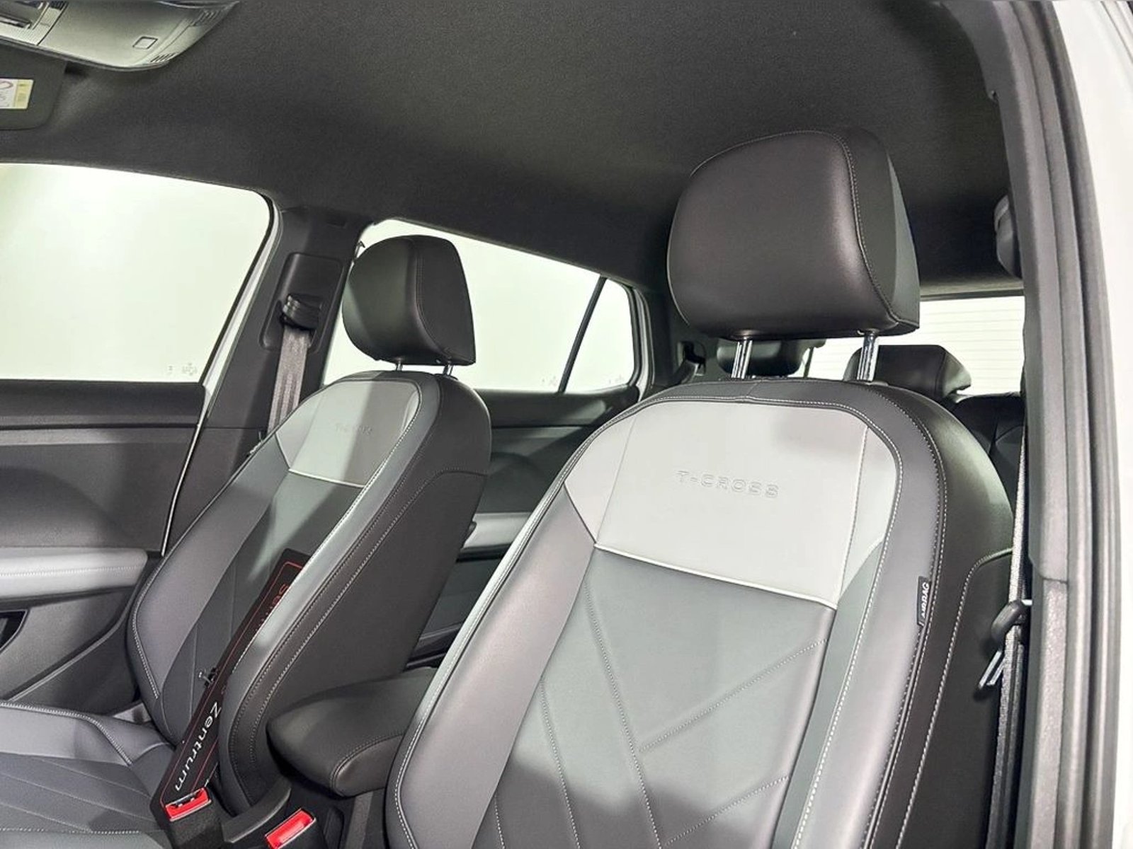 VOLKSWAGEN T-CROSS 1.0 TSI AT Comfortline 2026 - Imagen 10 de 17
