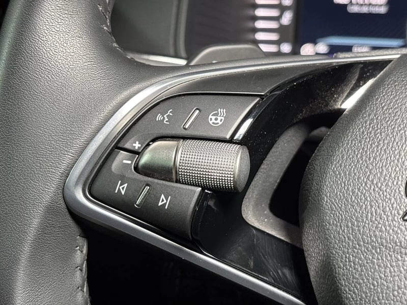Skoda KAROQ 1.4 TSI DESIGN 4X2 AT 5P 2026 - Imagen 19 de 19