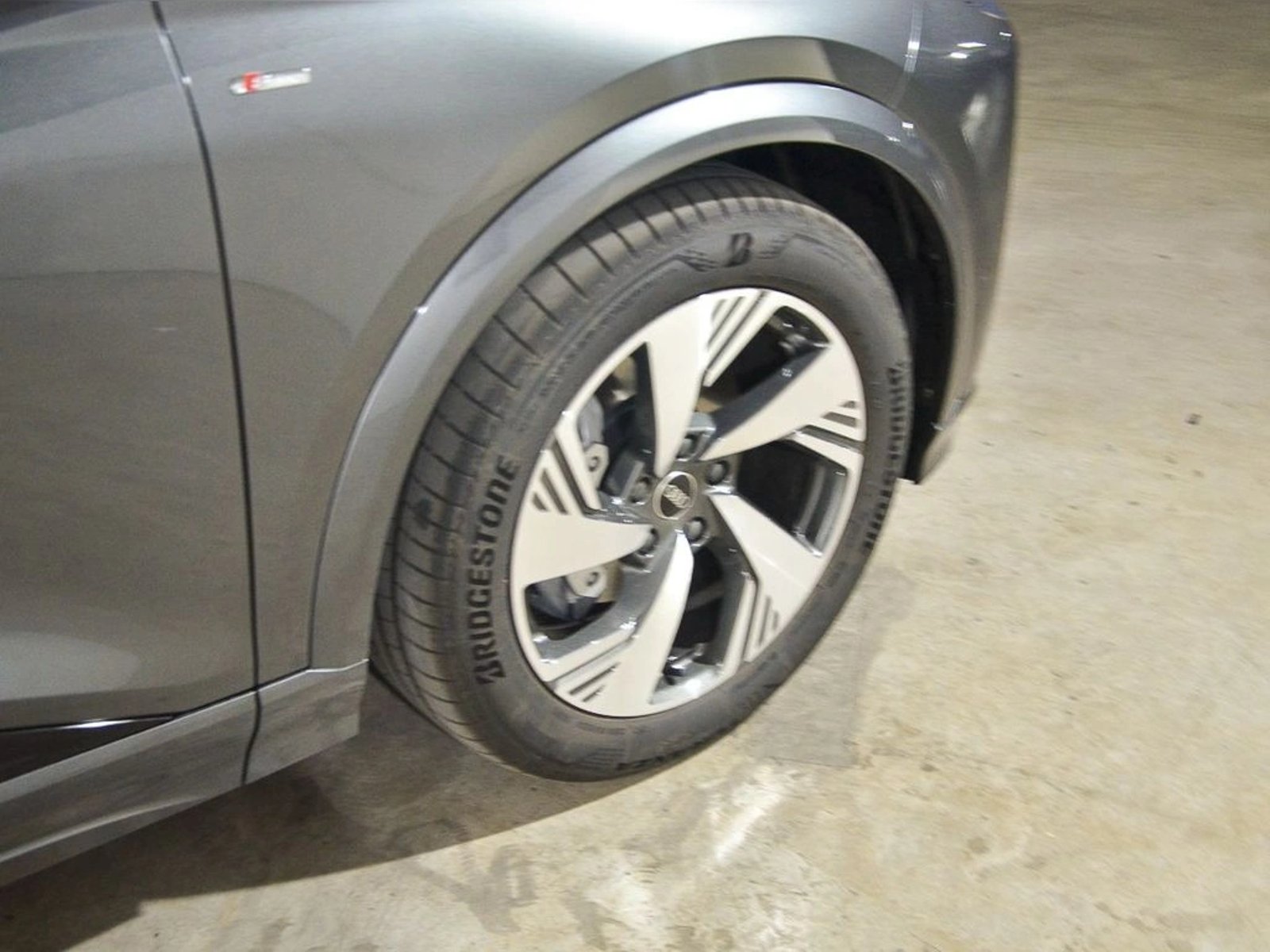 AUDI Q6 Sportback e-tron 55 S LINE QUATTRO 2025 - Foto 4 de 17