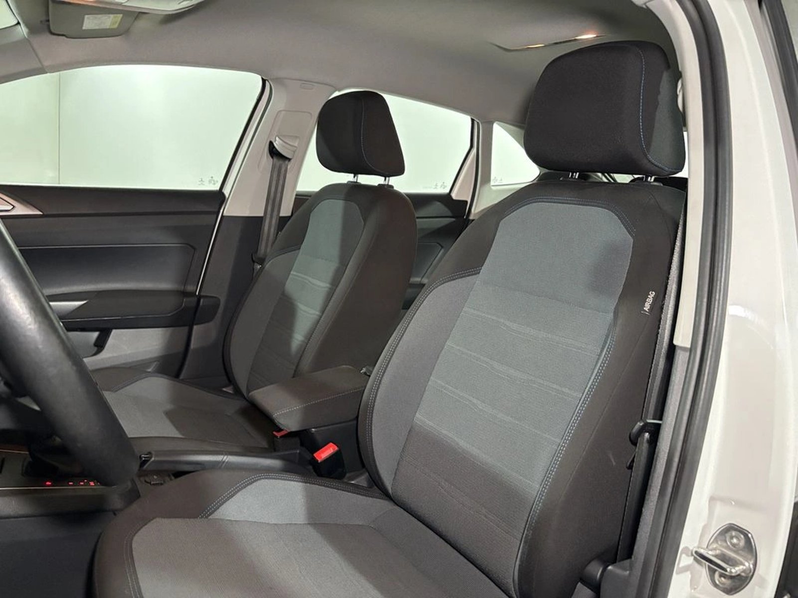 Volkswagen NIVUS 1.0 TSI AT Comfortline 2023 - Imagen 9 de 17