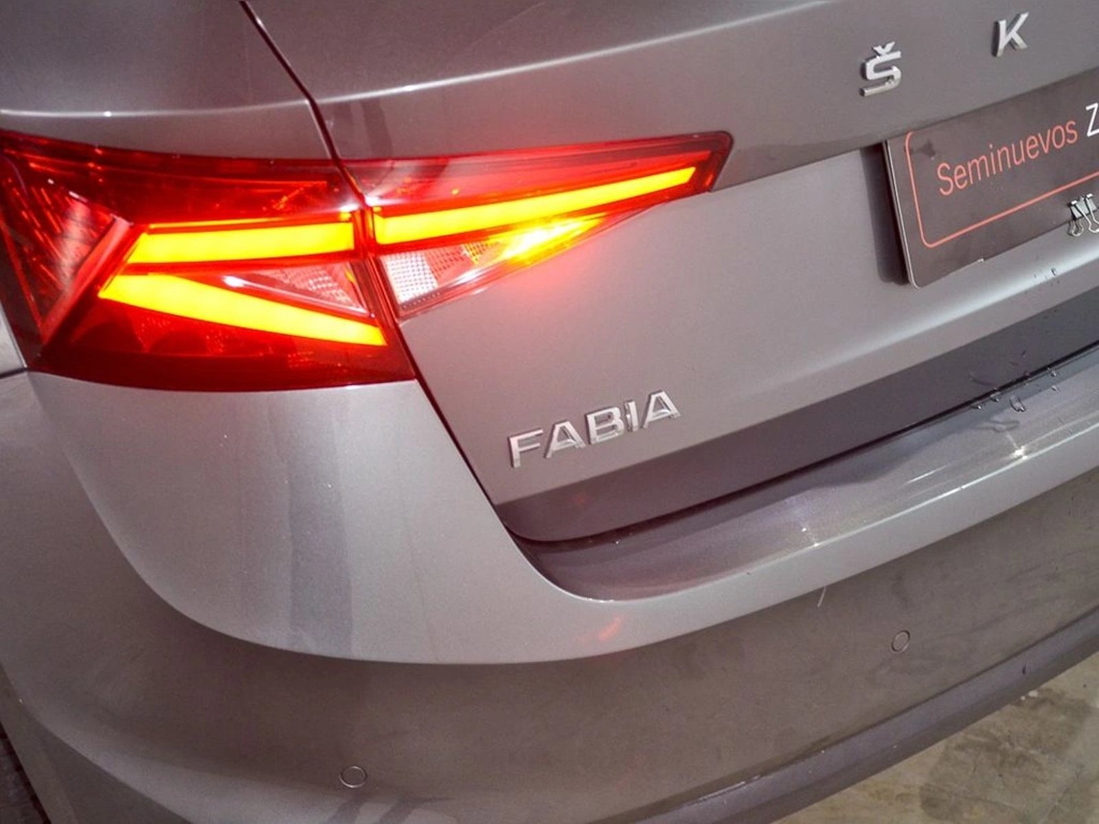 SKODA FABIA 1.0  TSI MT - Ambition 2023 - Imagen 4 de 12