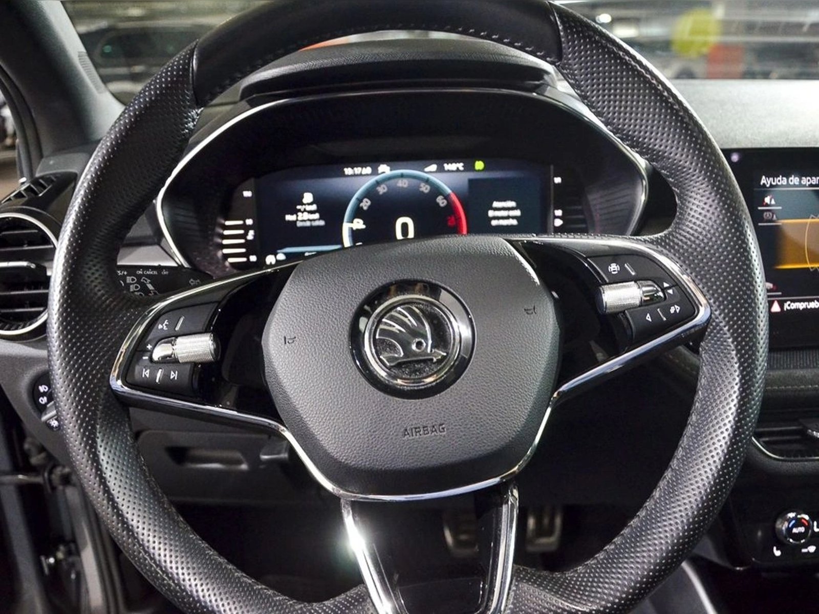 SKODA FABIA 1.0  TSI MT - Ambition 2023 - Imagen 11 de 12