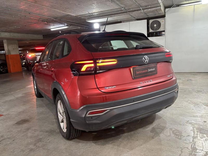Volkswagen NIVUS 1.0 TSI AT Comfortline 2023 - Imagen 10 de 20