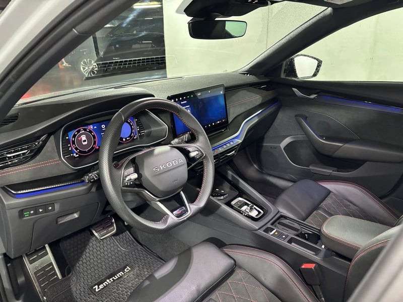 Skoda OCTAVIA 2.0 TFSI - VRS 2027 - Imagen 12 de 20
