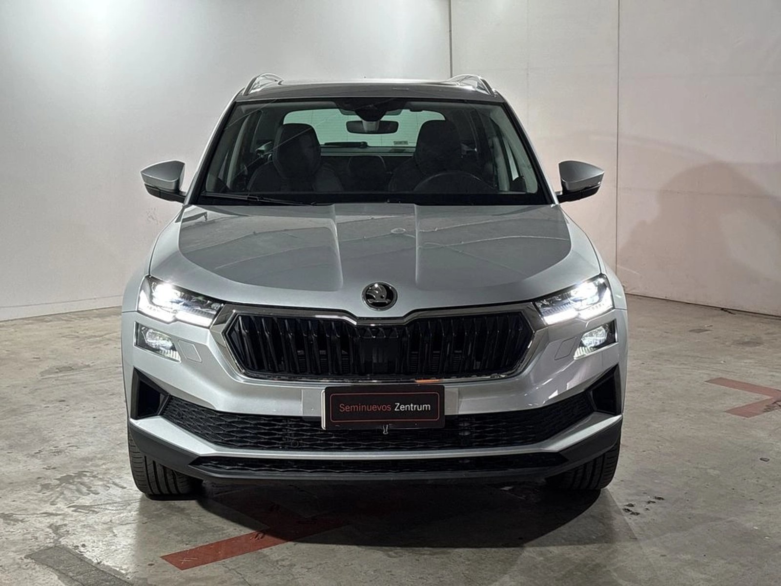Skoda KAROQ 1.4 TSI DESIGN 4X2 AT 5P 2026 - Foto 2 de 19