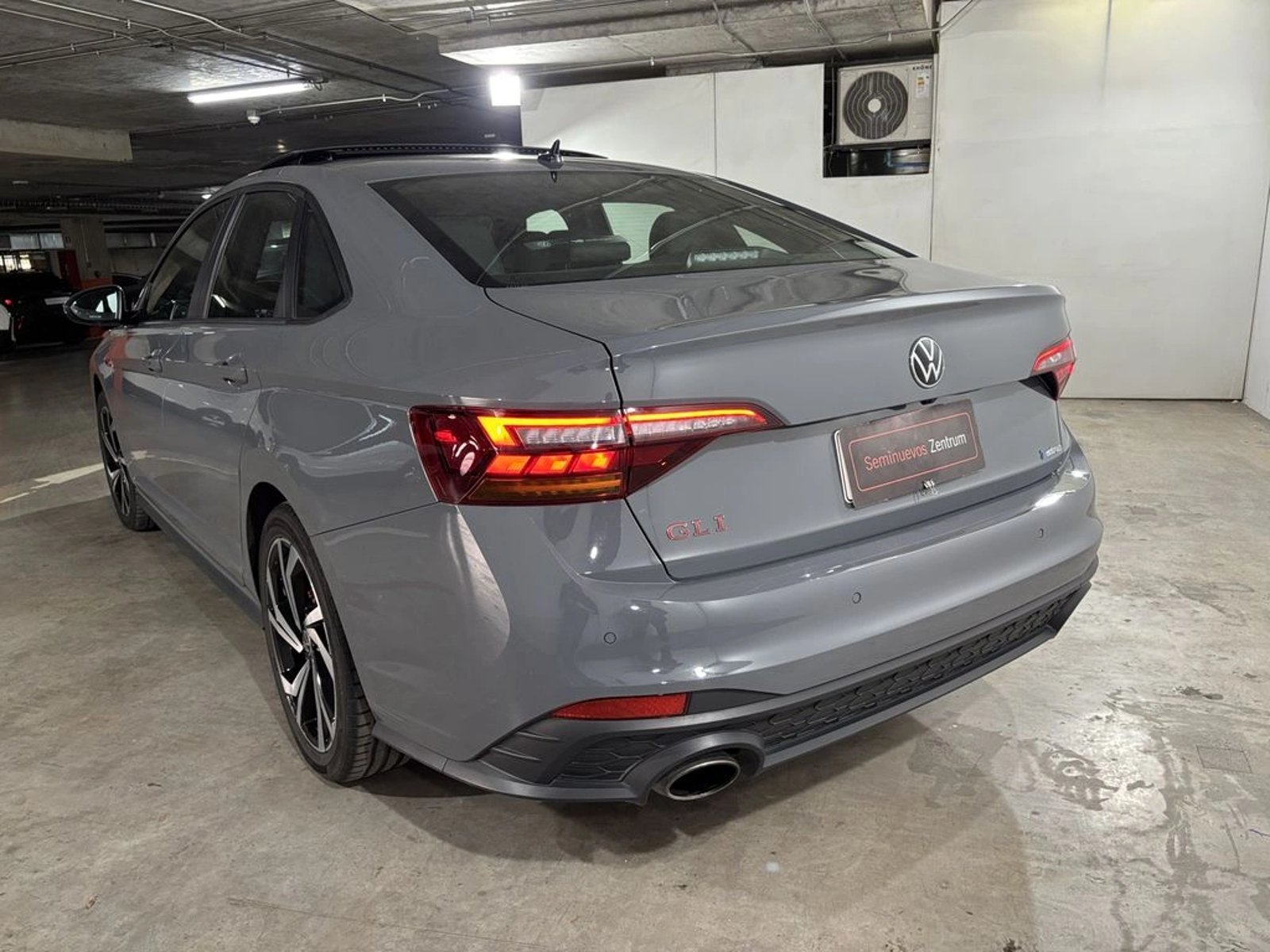 Volkswagen JETTA GLI 4X2 2.0 AUT 2024 - Imagen 9 de 20