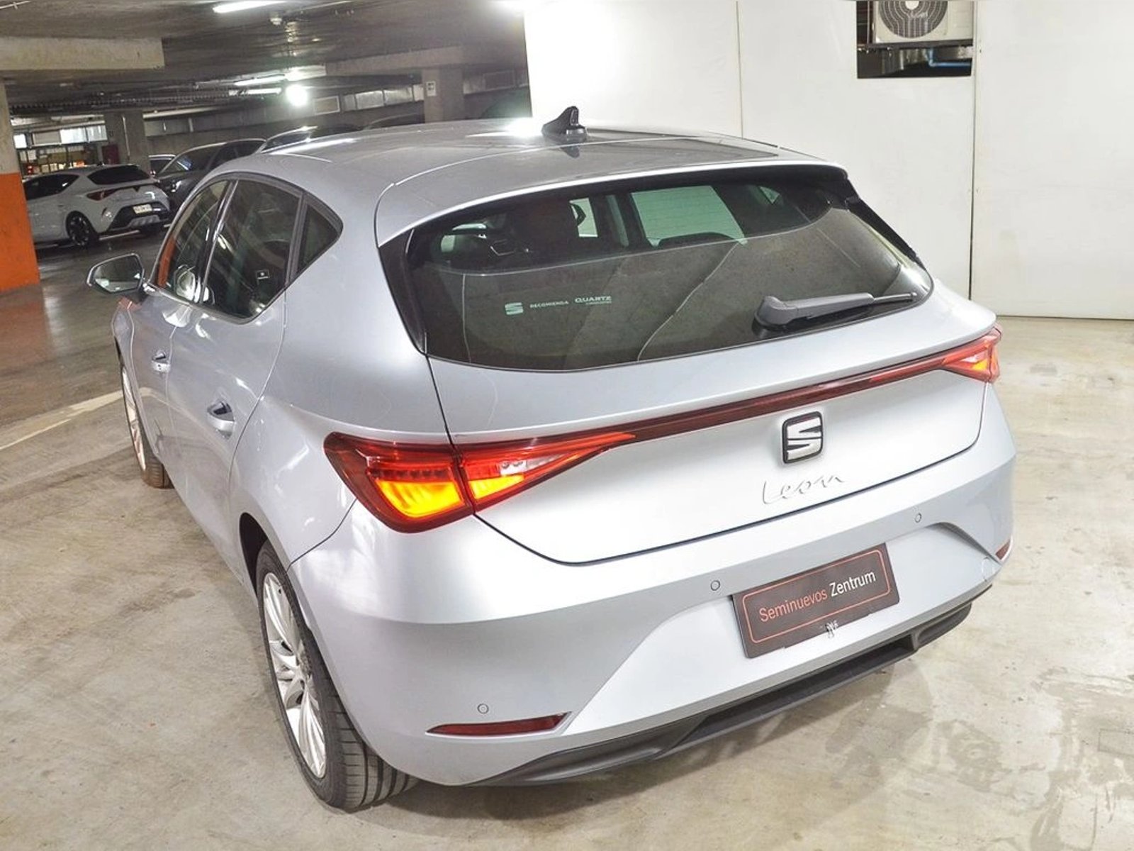 SEAT LEON TSI AT8 1.4 AUT 2023 - Foto 4 de 10
