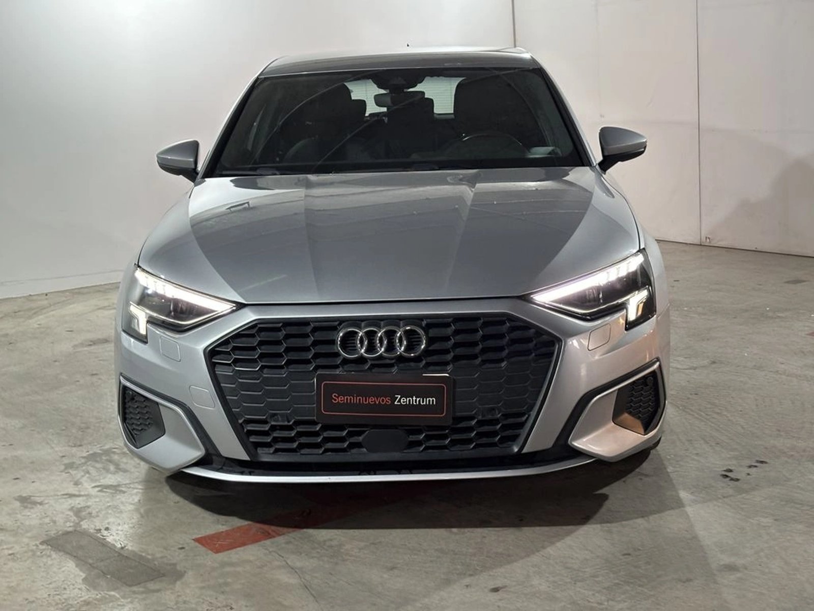 Audi A3 SPORTBACK 35 TFSI 1.4 AUT 2022 - Foto 2 de 19
