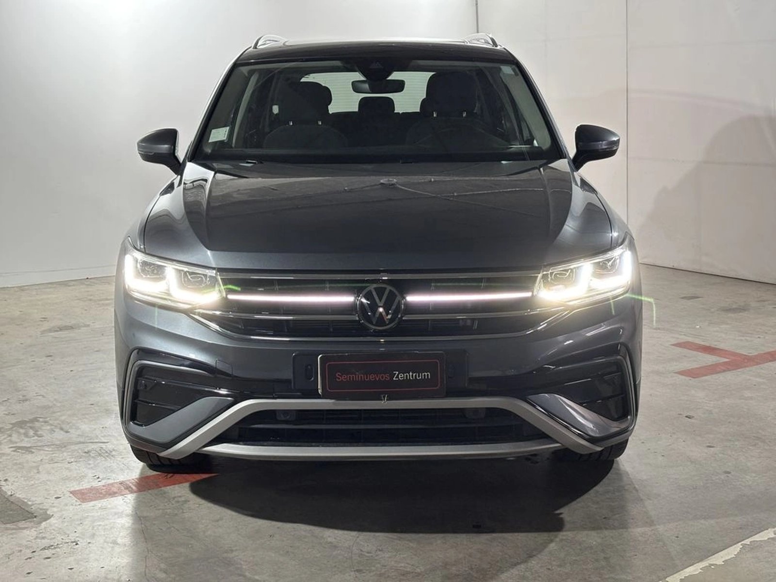 Volkswagen TIGUAN TSI 4X2 1.4 AUT 2023 - Foto 2 de 18