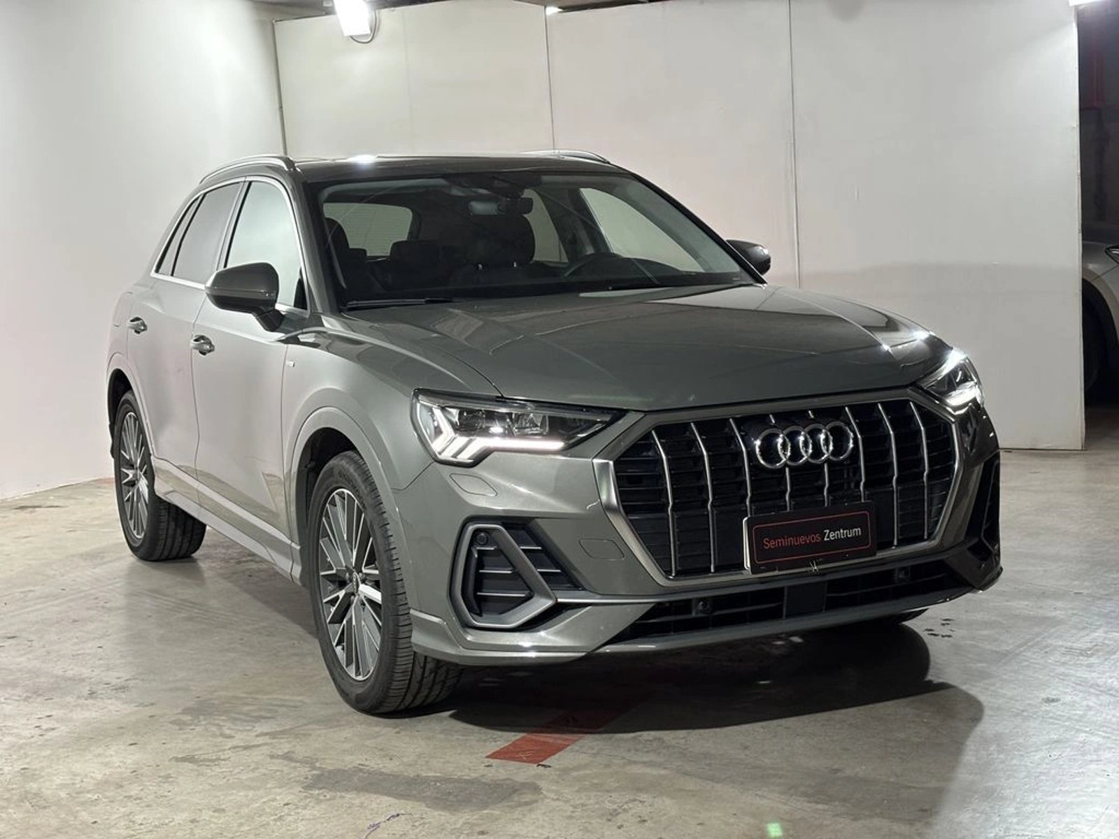 Audi Q3 35 TFSI Sport 2025 - Foto 3 de 17