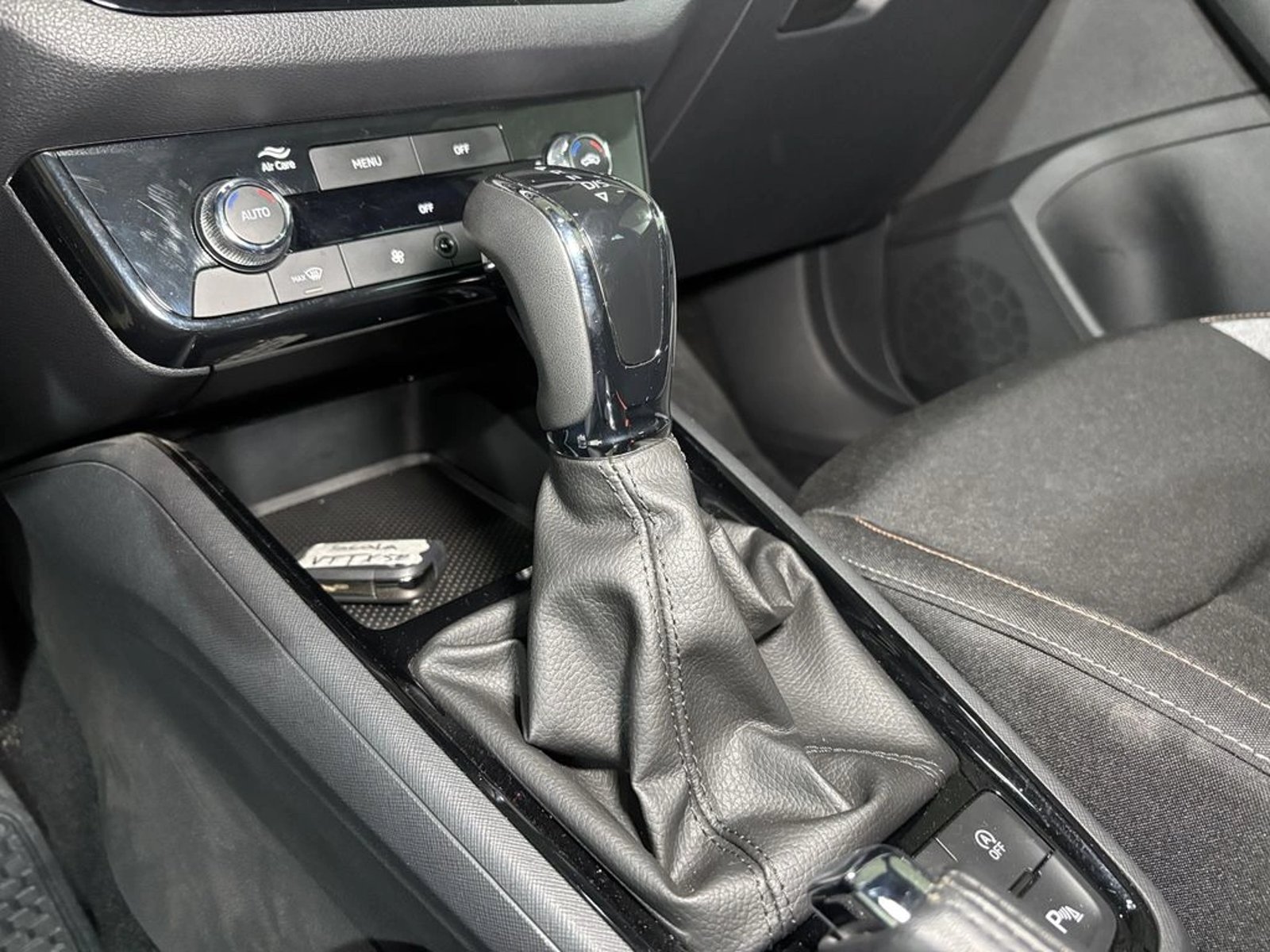 Skoda SCALA 1.5 TSI AT - Design 2025 - Imagen 12 de 16