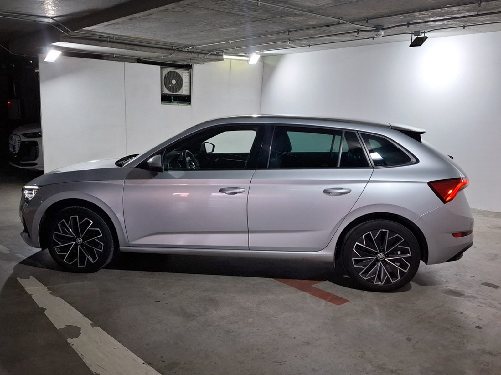 Skoda SCALA 1.5 TSI AT - Style 2024 - Foto 3 de 19