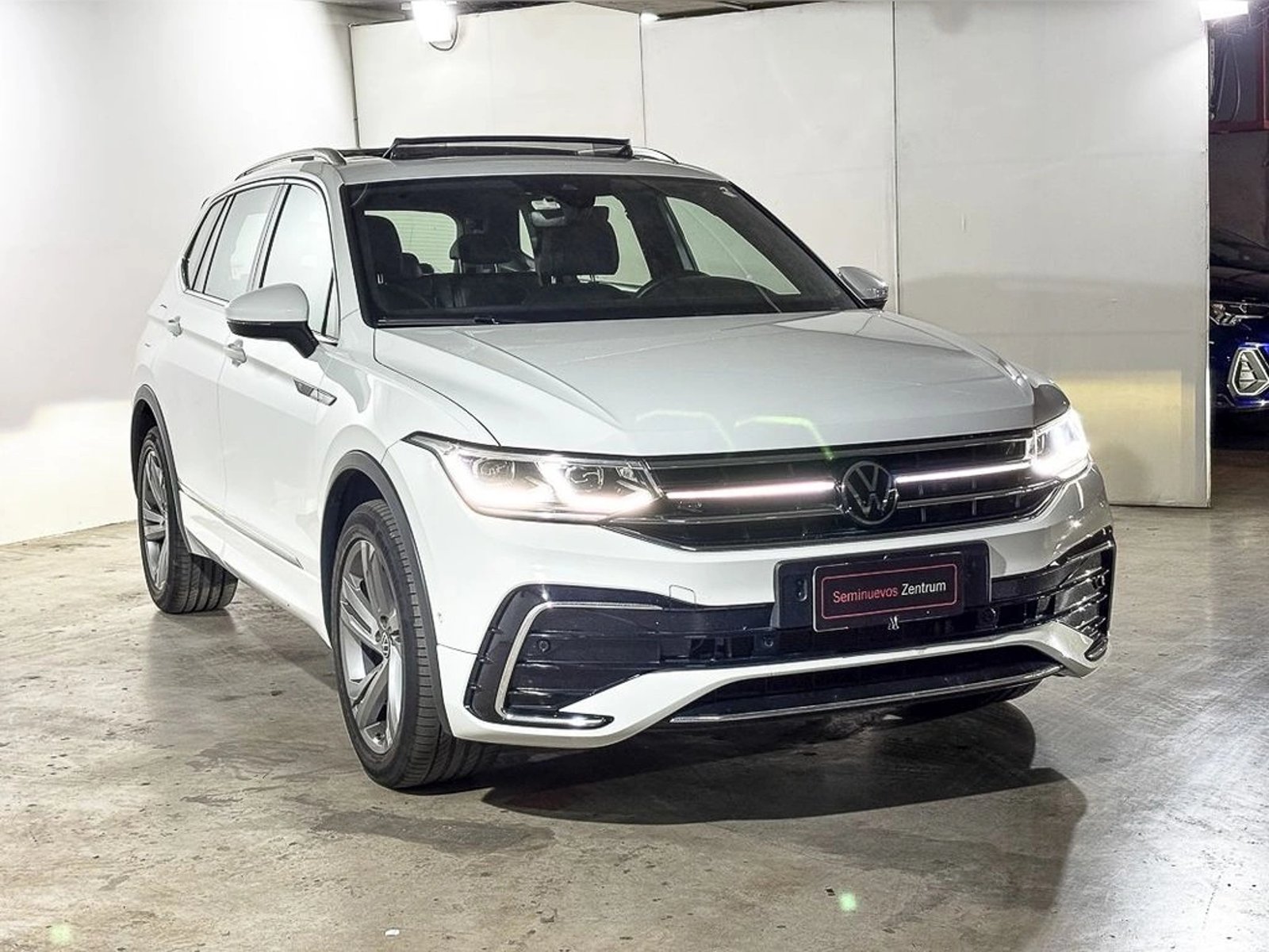 VOLKSWAGEN TIGUAN 2.0 TSI R-LINE 4MOTION 4X4 AT 5P 2025 - Foto 3 de 16