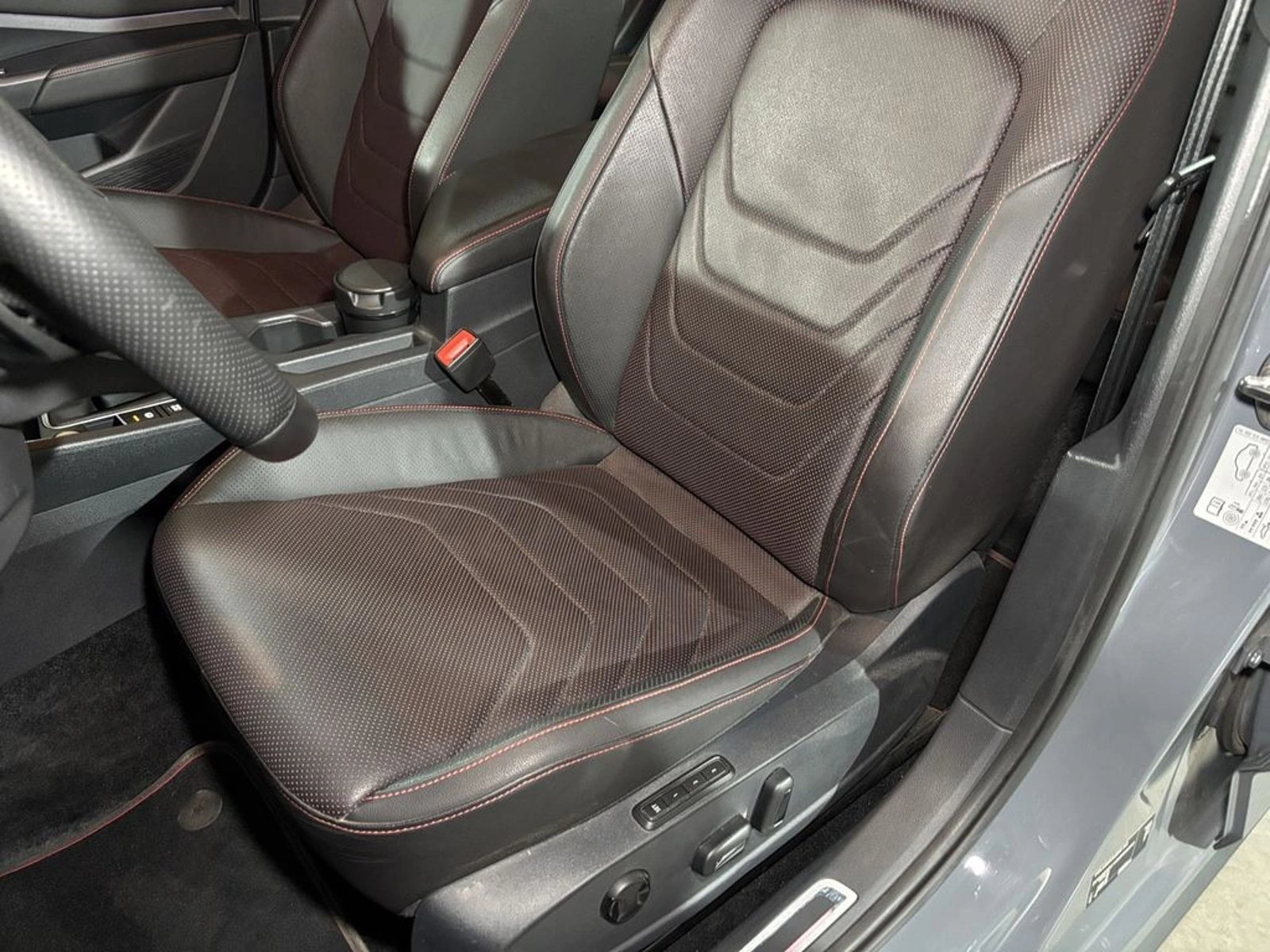 Volkswagen JETTA GLI 4X2 2.0 AUT 2024 - Imagen 16 de 20