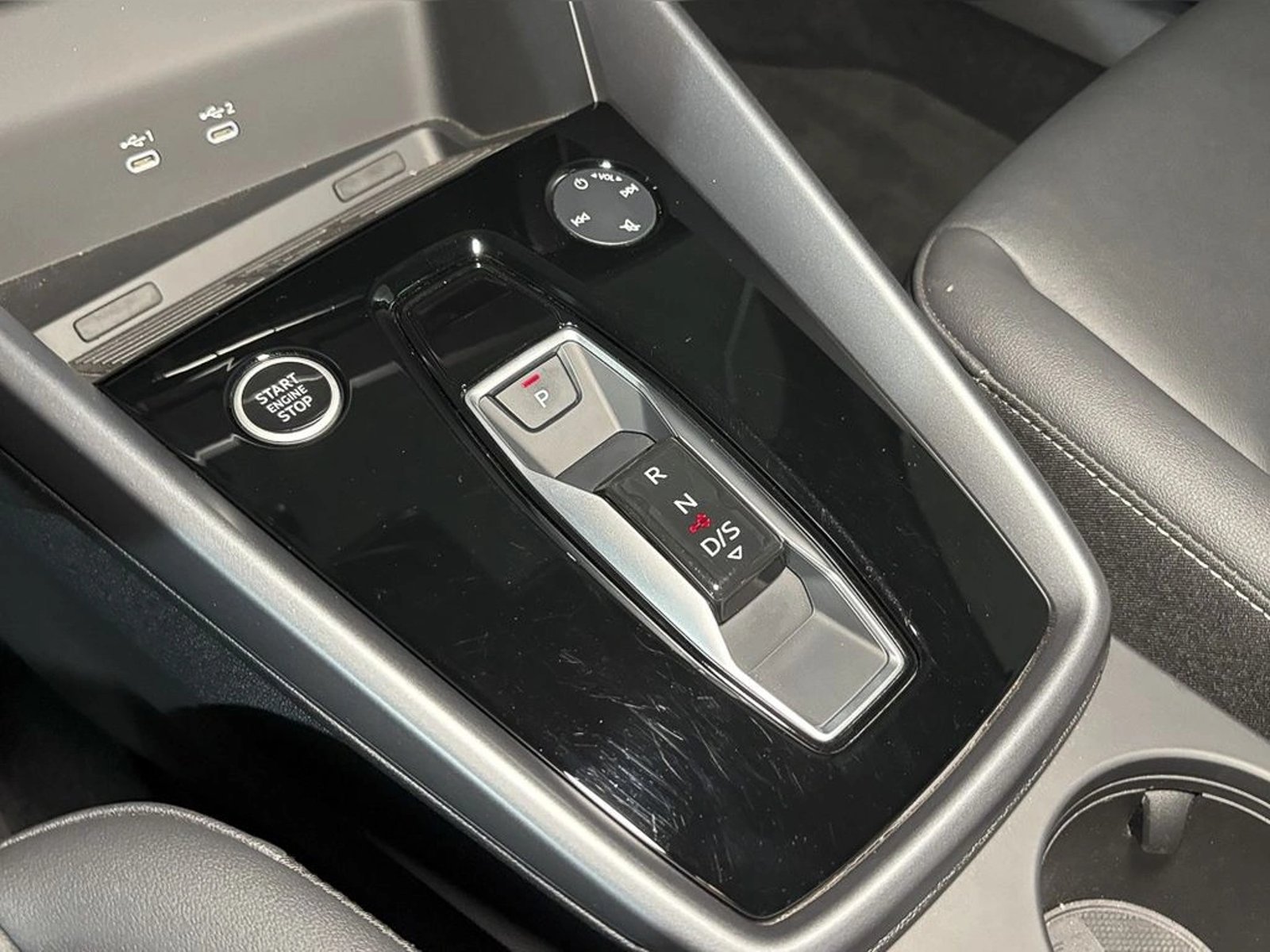 AUDI A3 Sedan PI 35 TFSI MHEV 2025 - Imagen 10 de 15