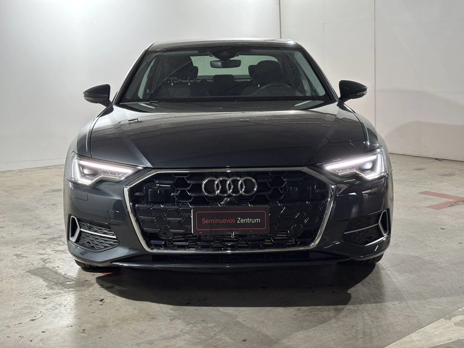 Audi A6 40 TFSI Sport 2024 - Foto 2 de 18