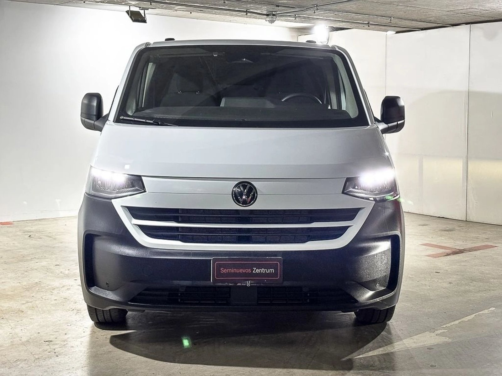 Volkswagen TRANSPORTER 2.0T DIESEL 2WD FURGON 6MT 4P 2025 - Foto 2 de 13