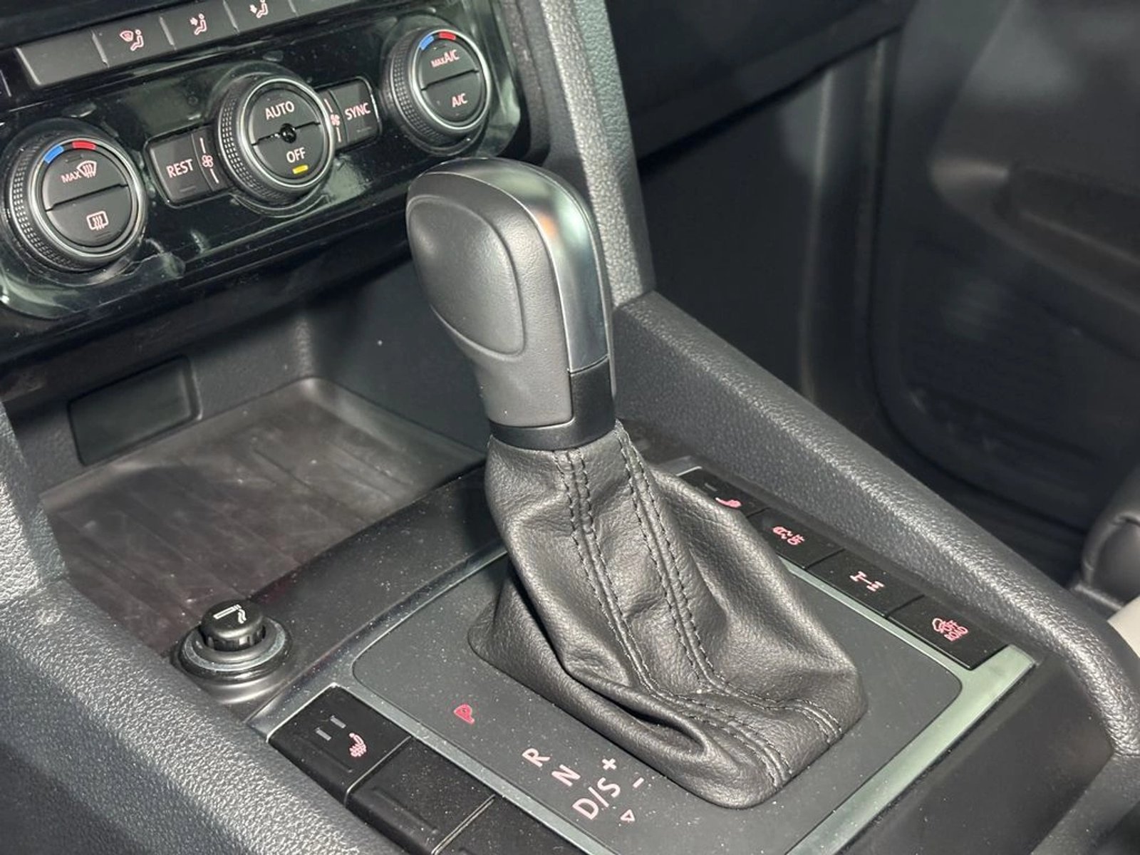 VOLKSWAGEN AMAROK V6 3.0 TDI AT Highline 4Motion 2025 - Imagen 15 de 20