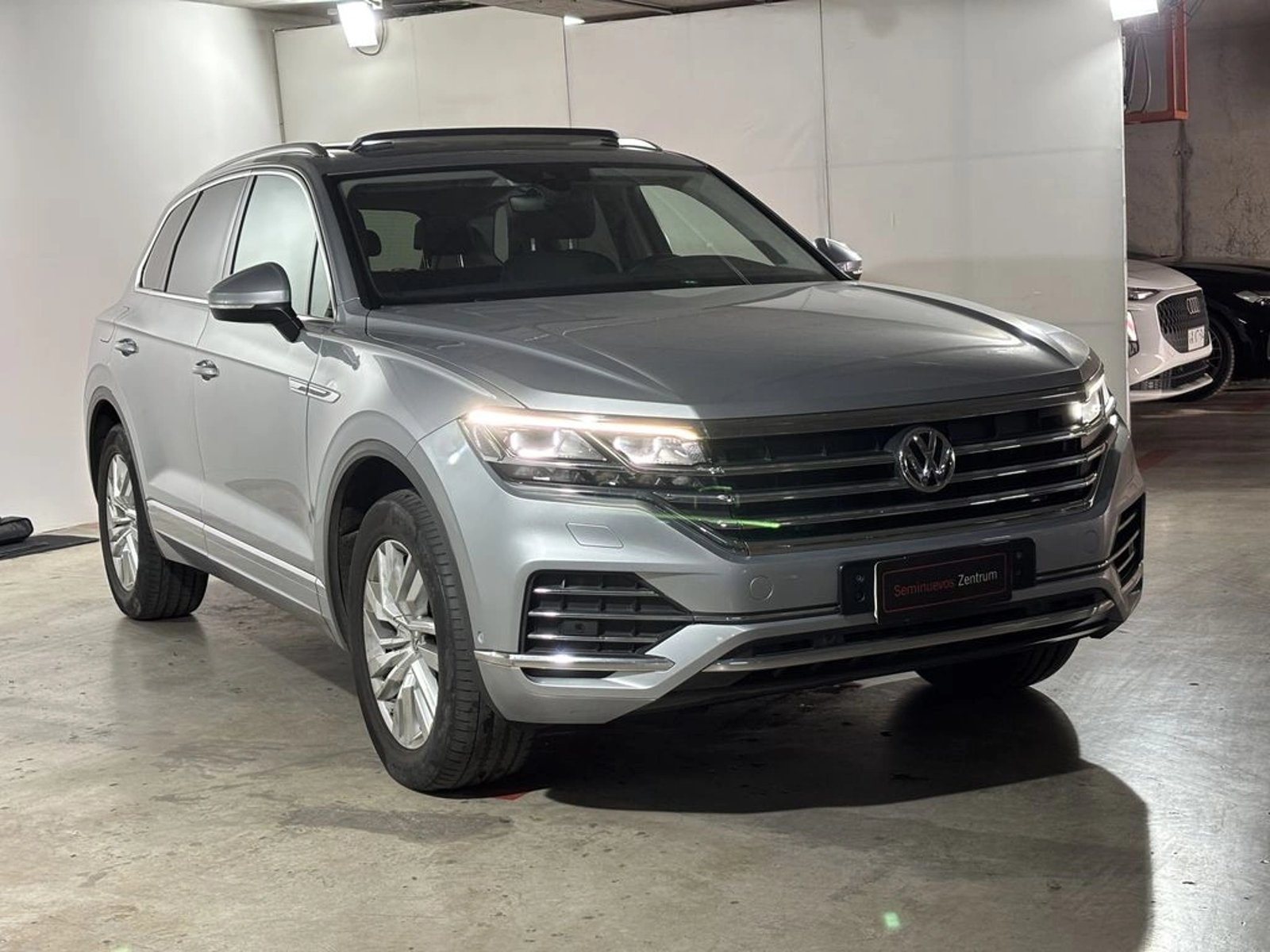 Volkswagen TOUAREG 3.0 V6 TDI LIMITED 4WD AT 5P 2020 - Imagen 3 de 20