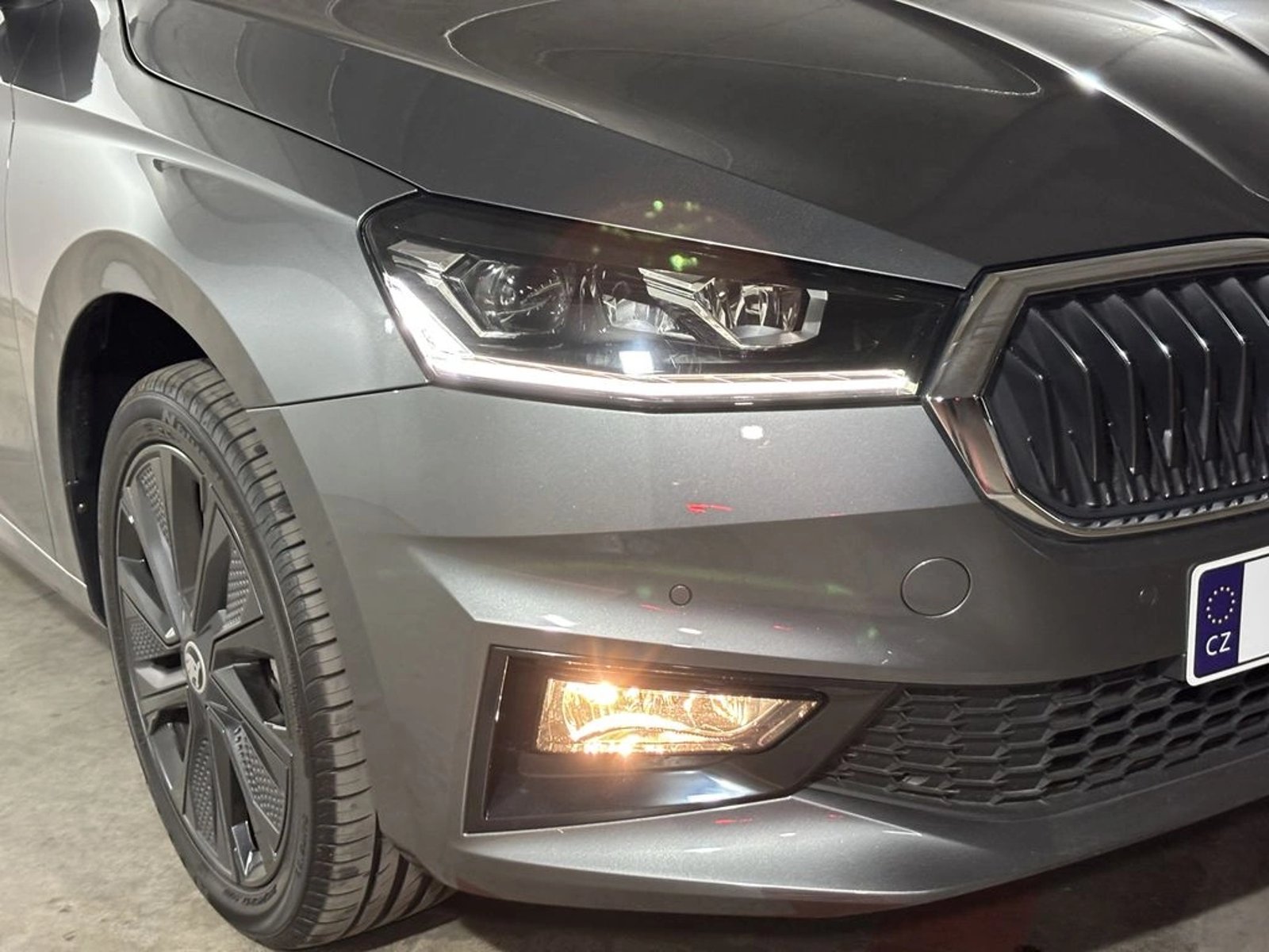 Skoda FABIA 1.0 TSI AT - Design 2026 - Foto 4 de 16