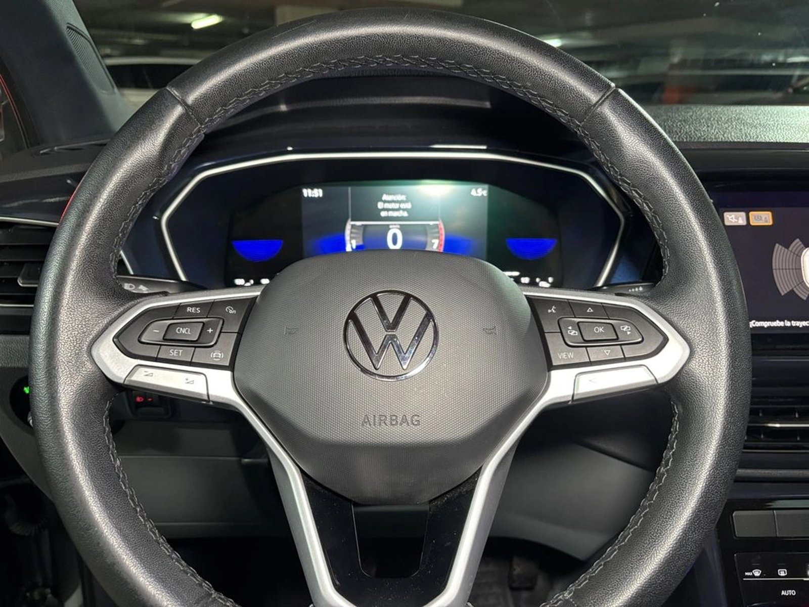 VOLKSWAGEN T-CROSS 1.0 TSI MT Comfortline 2023 - Imagen 16 de 17