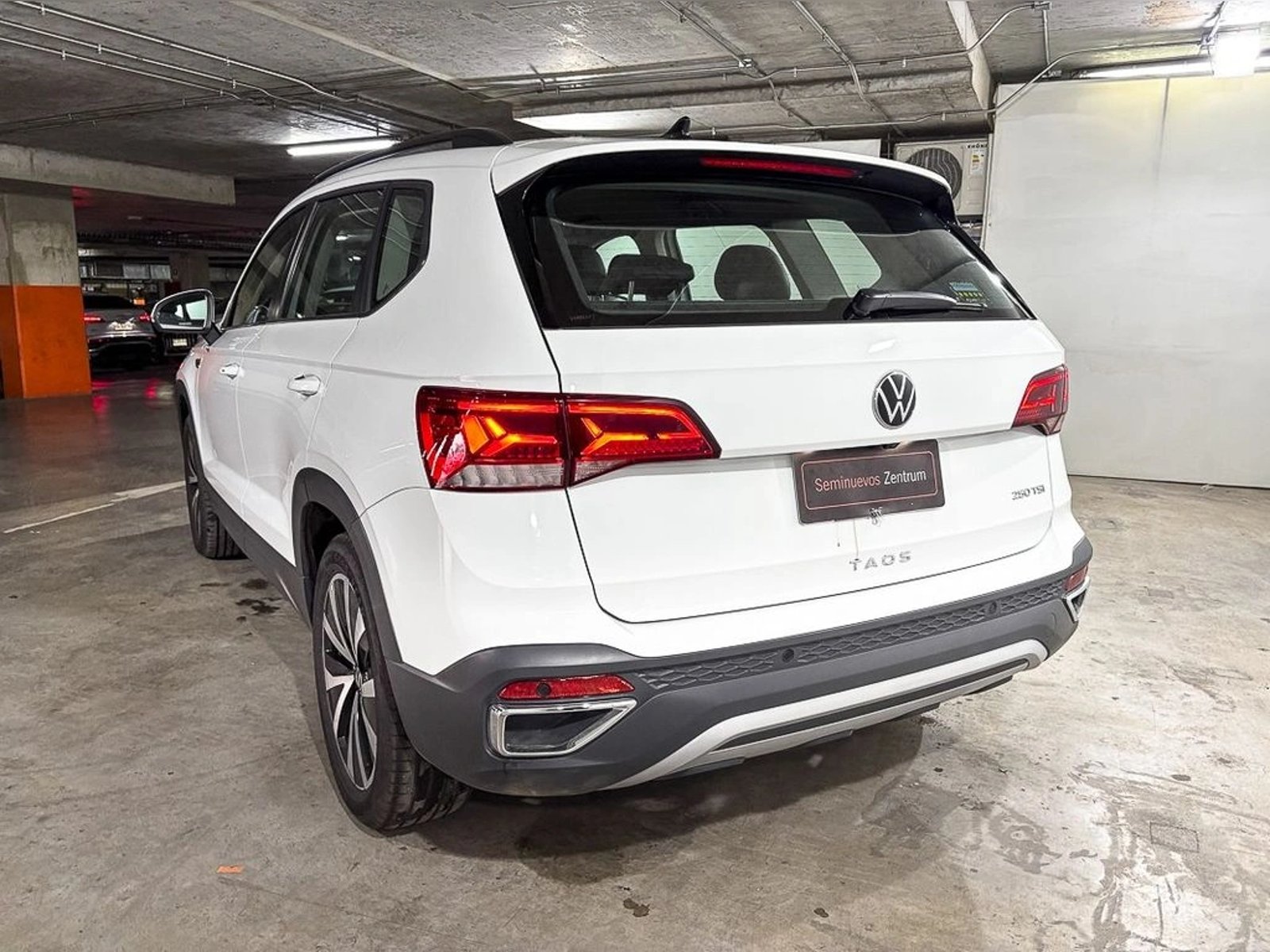 Volkswagen TAOS 1.4 TSI COMFORTLINE 4X2 AT 5P 2026 - Foto 5 de 15