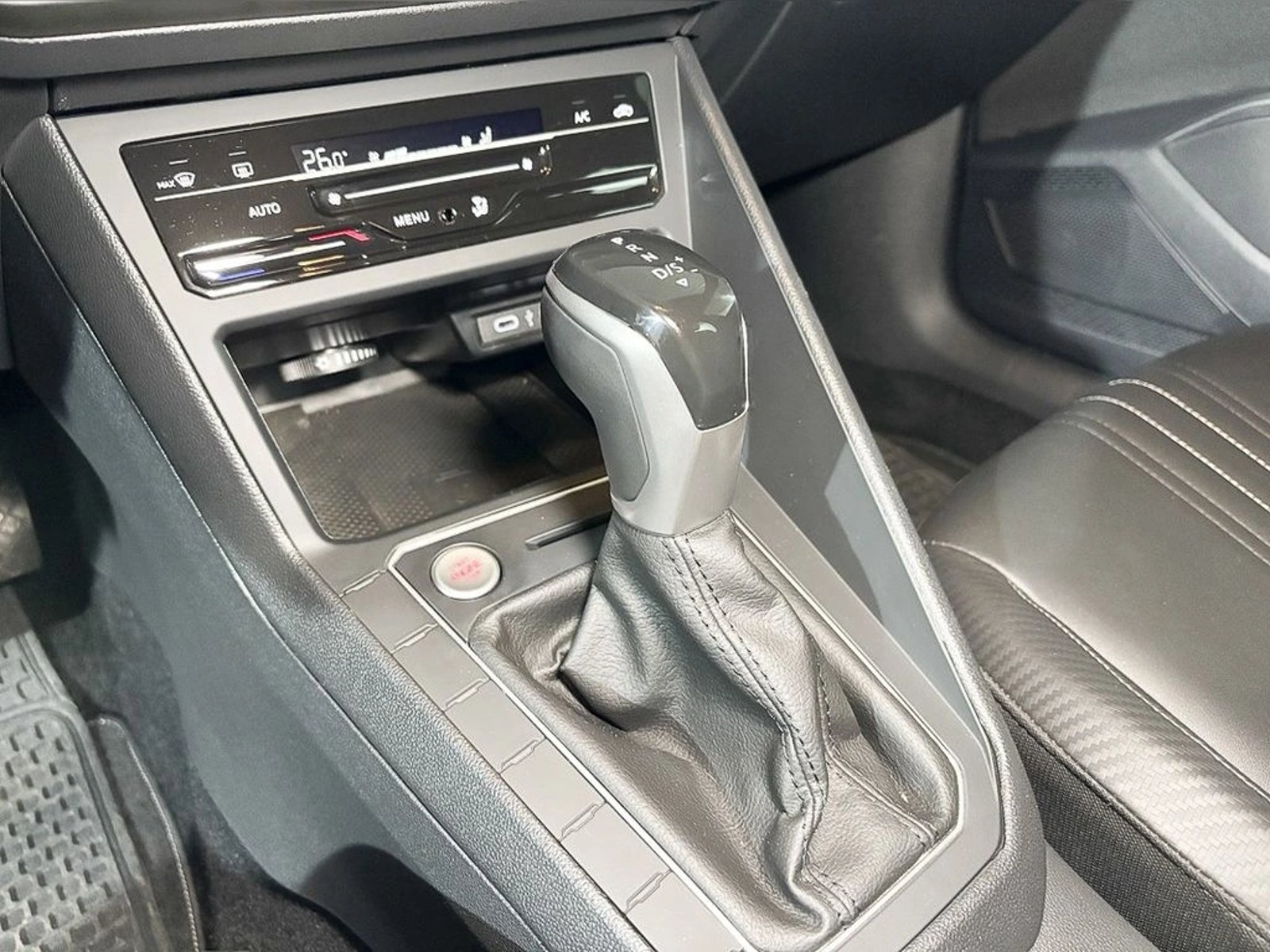 VOLKSWAGEN NIVUS 1.0 TSI HIGHLINE 4X2 AT 5P 2025 - Imagen 10 de 13
