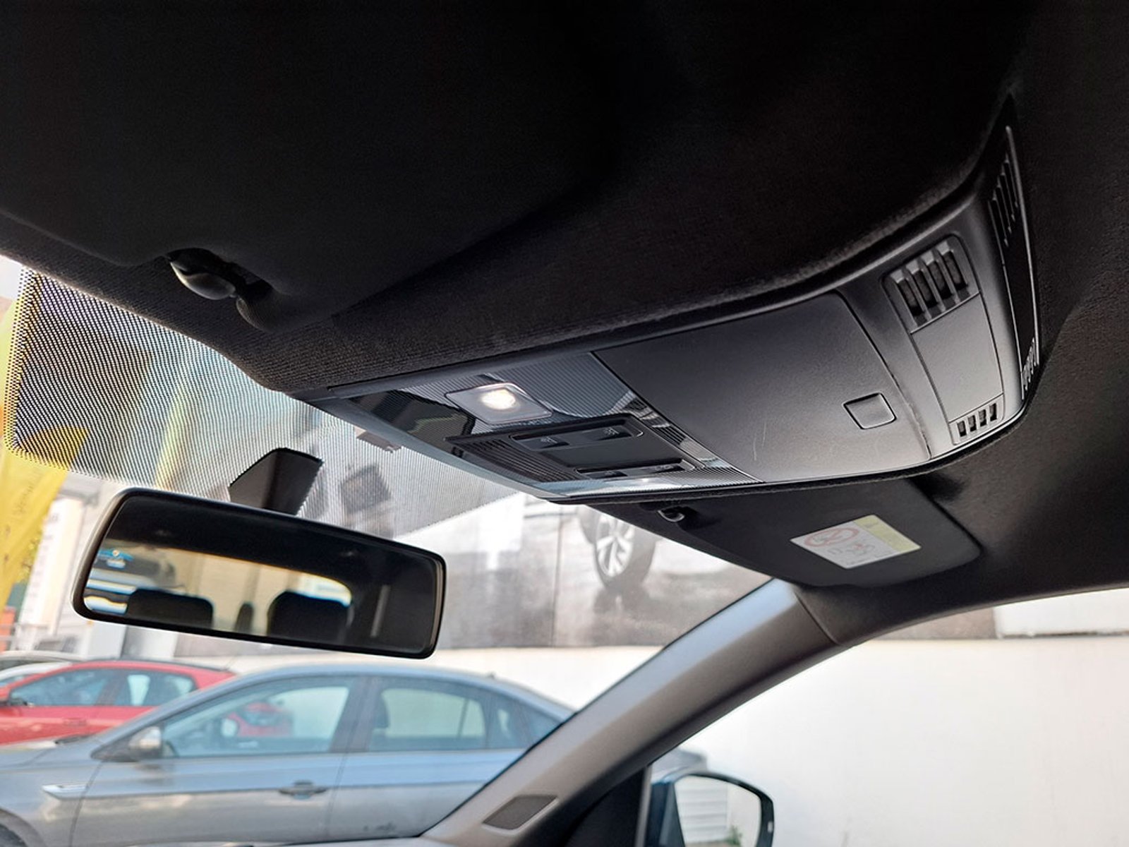 Volkswagen T-CROSS TSI 1.0 2025 - Imagen 18 de 20