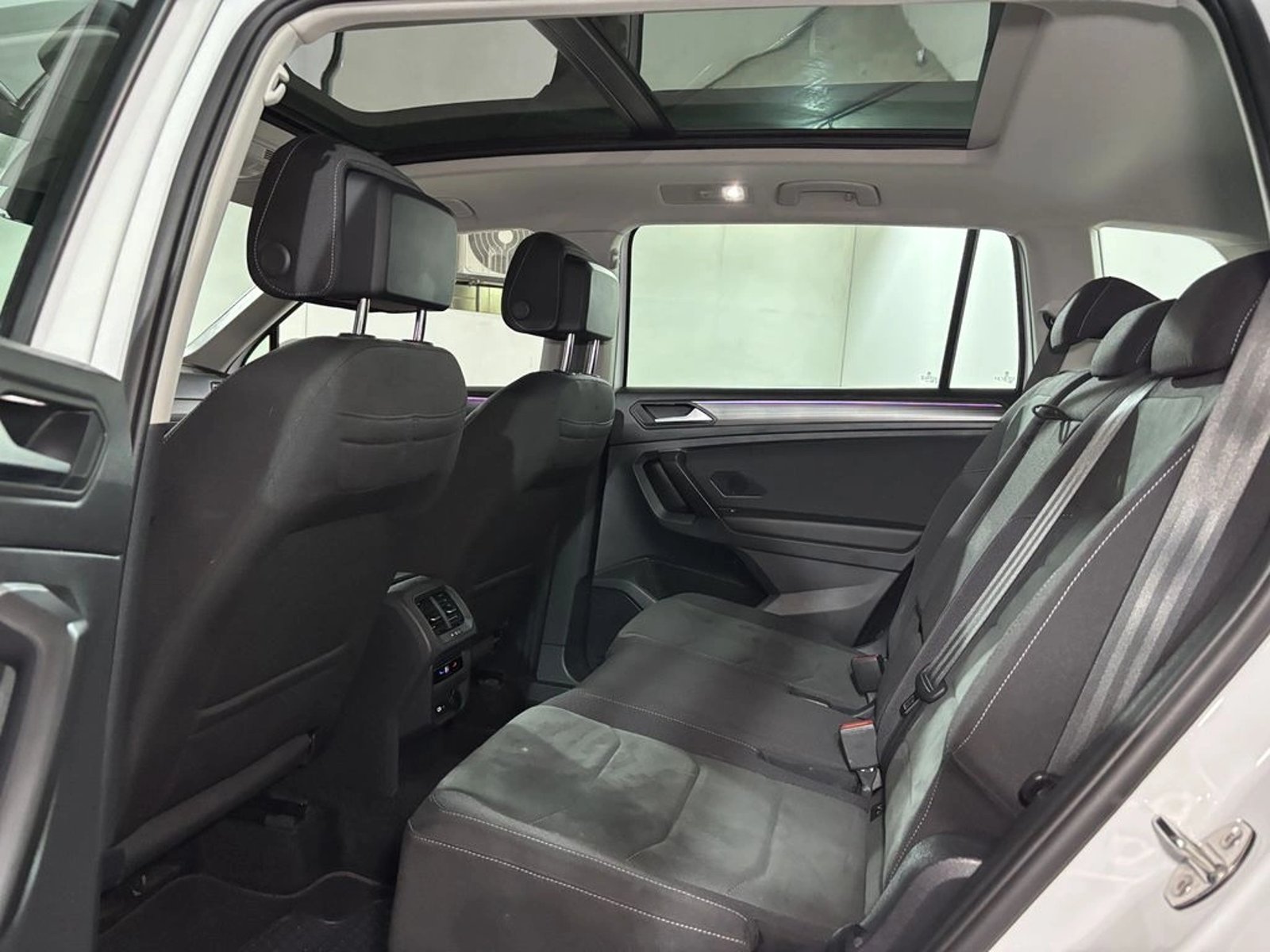 Volkswagen TIGUAN 1.4 TSI AT Highline 2024 - Imagen 12 de 18