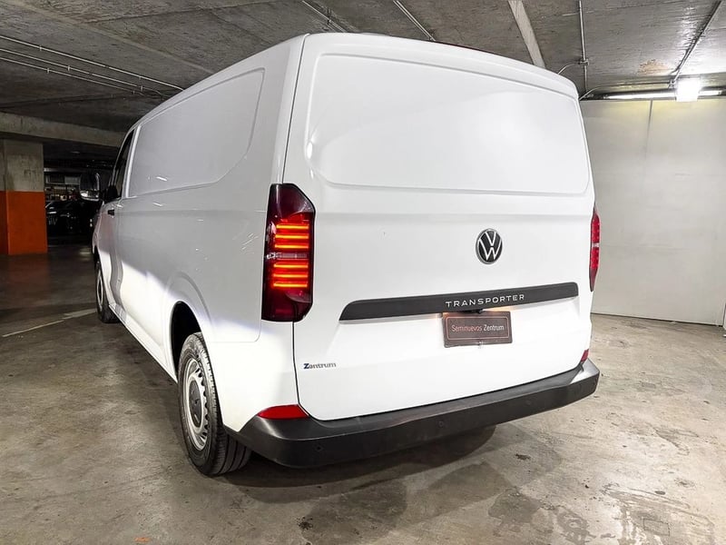 Volkswagen TRANSPORTER 2.0T DIESEL 2WD FURGON 6MT 4P 2025 - Imagen 4 de 13