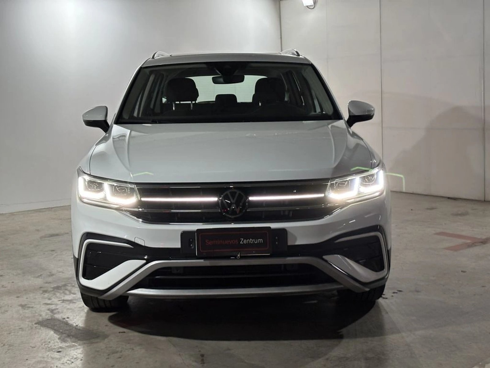 Volkswagen TIGUAN 1.4 TSI AT Highline 2024 - Foto 2 de 18