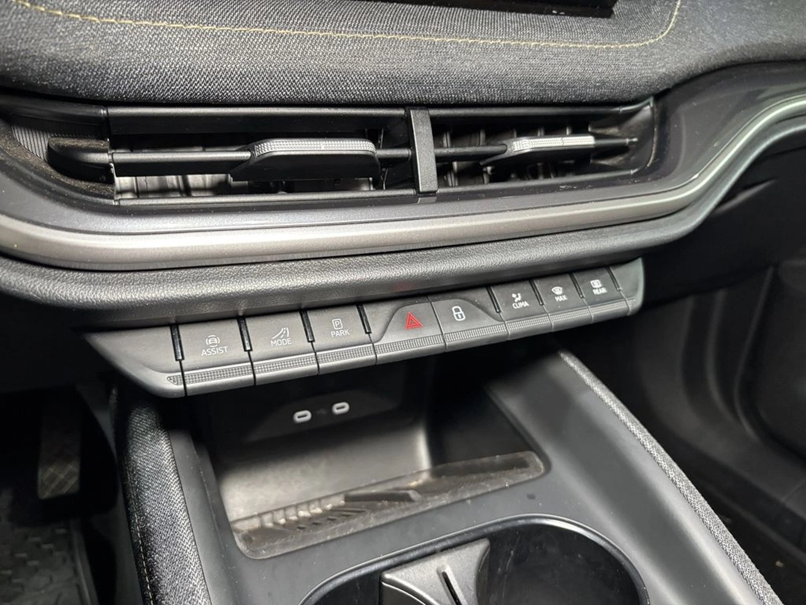 Skoda ELROQ 0.0 DESIGN BEV AT ELECTRICO 2025 - Imagen 14 de 18