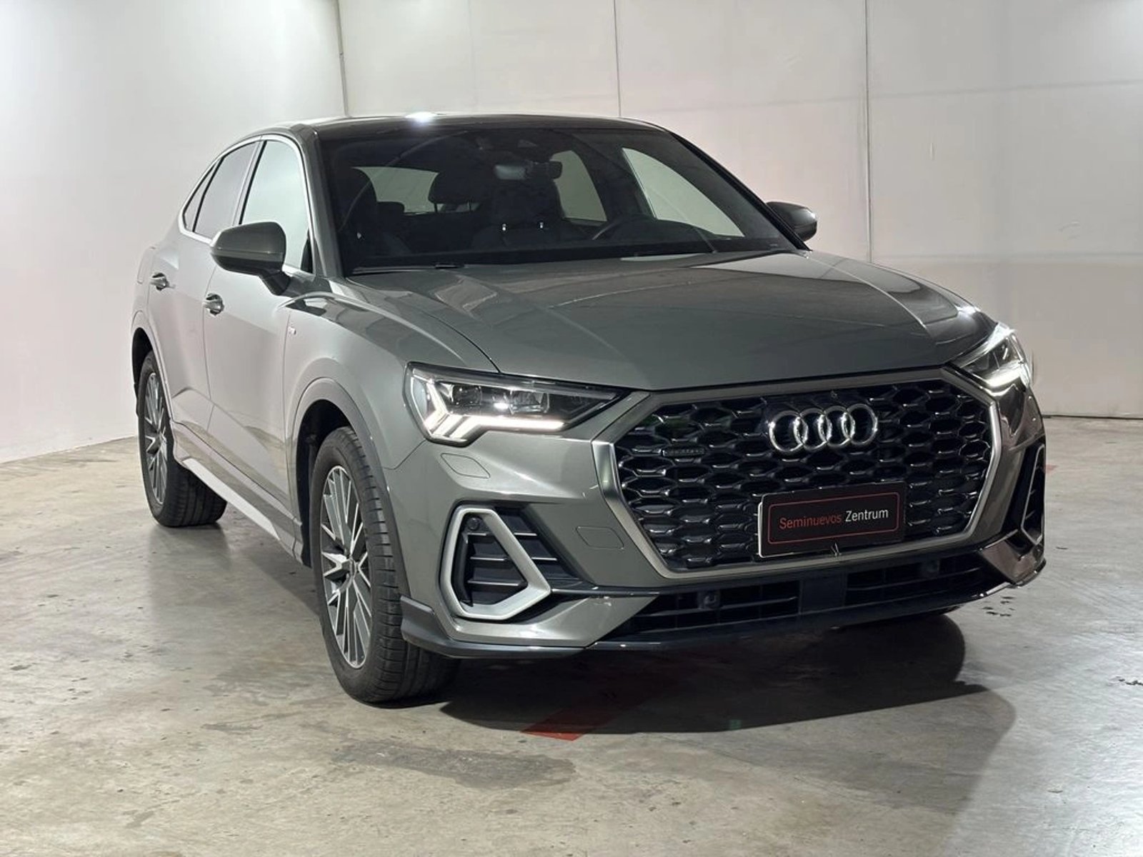 Audi Q3 40 TFSI SPORTBACK 4X4 2.0 AUT 2025 - Foto 3 de 19