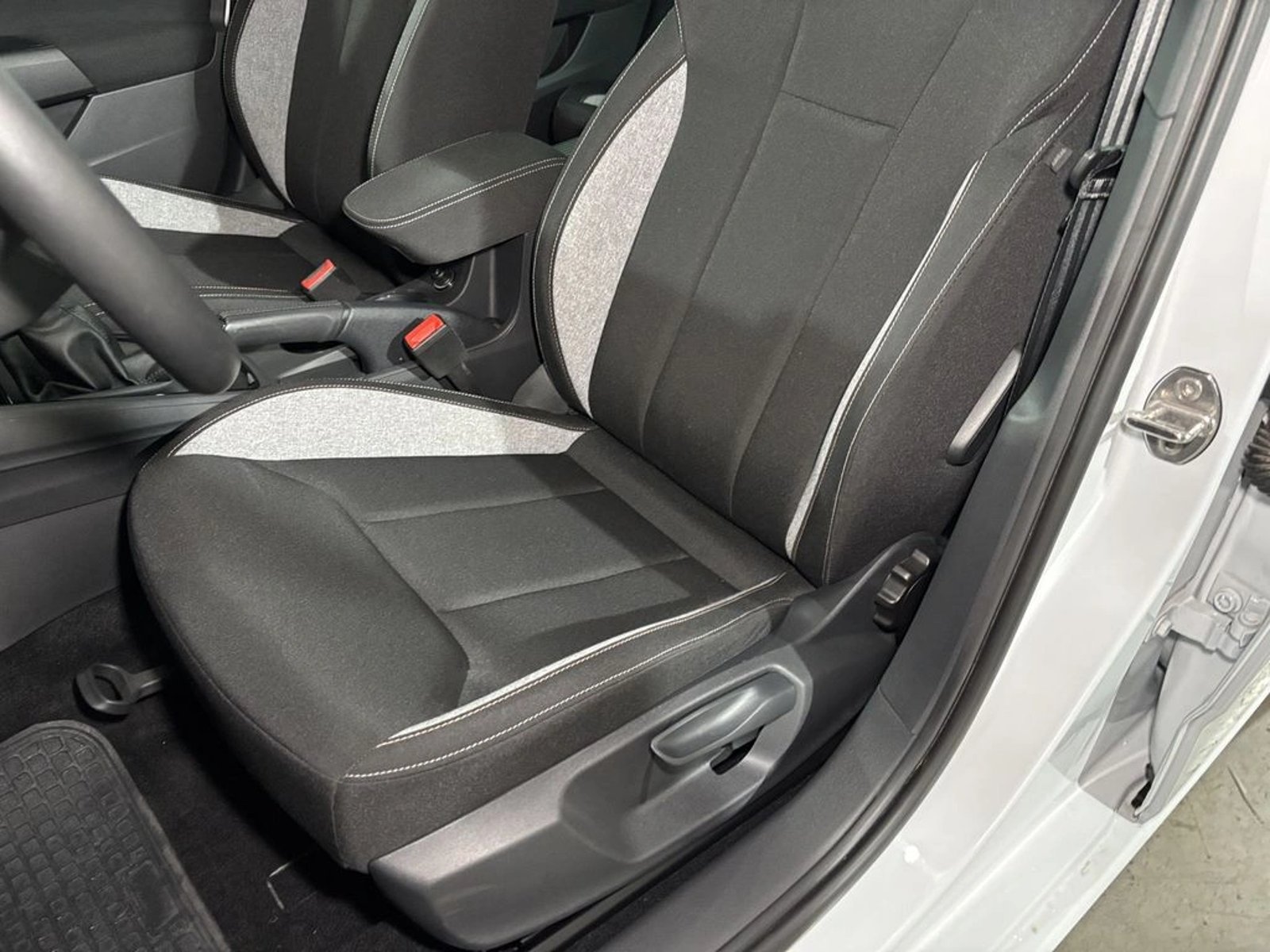 Skoda SCALA 1.5 TSI AT - Design 2025 - Imagen 11 de 16