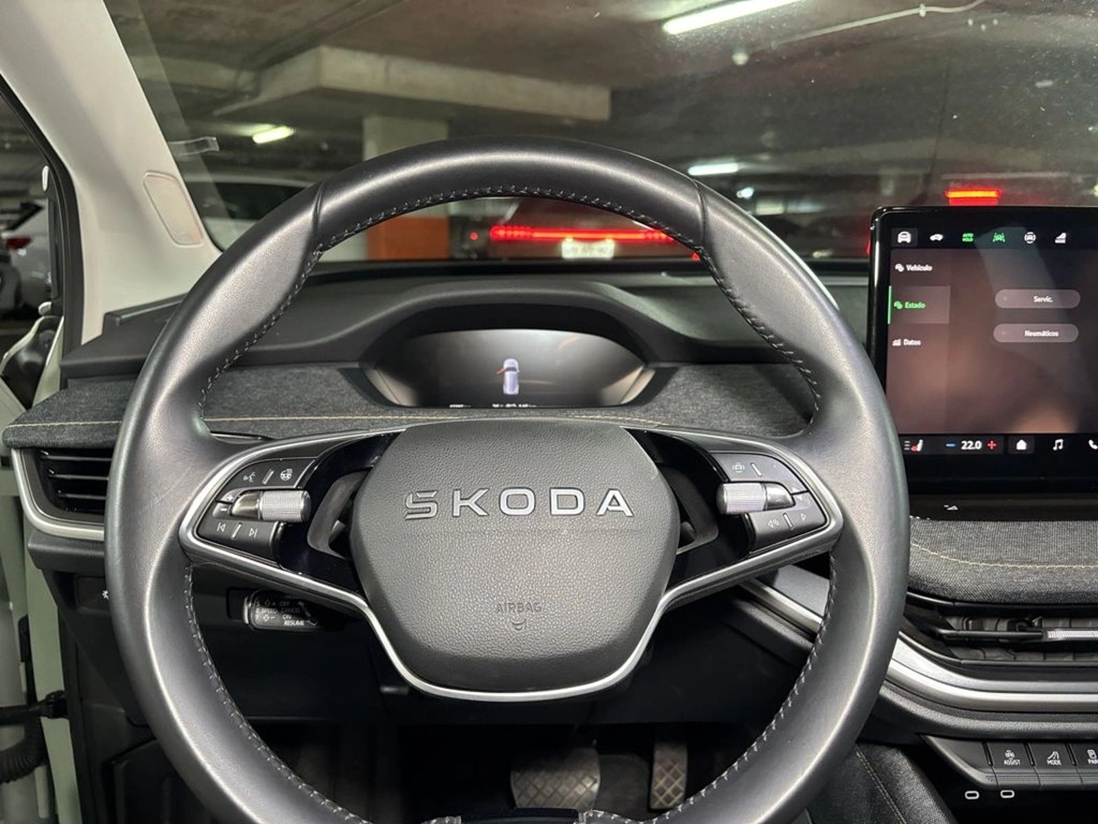 Skoda ELROQ 0.0 DESIGN BEV AT ELECTRICO 2025 - Imagen 16 de 18
