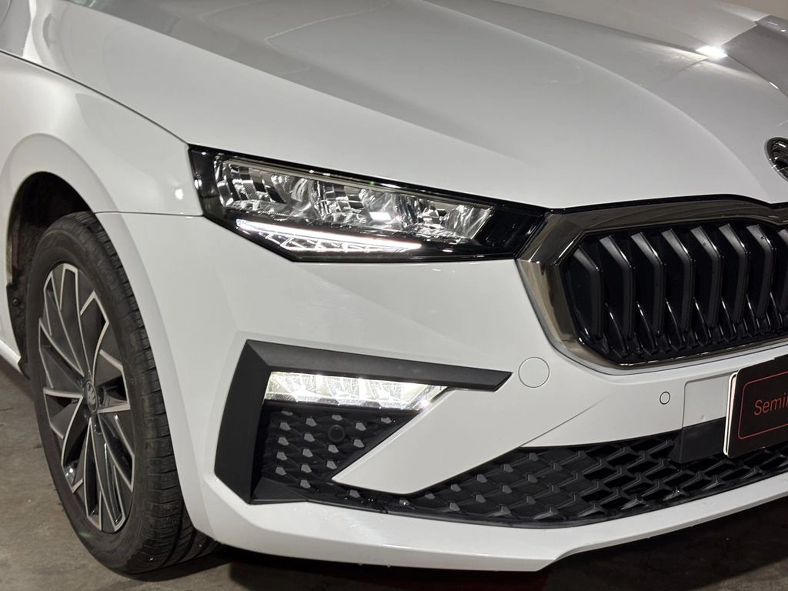 Skoda SCALA 1.5 TSI AT - Design 2025 - Imagen 4 de 16