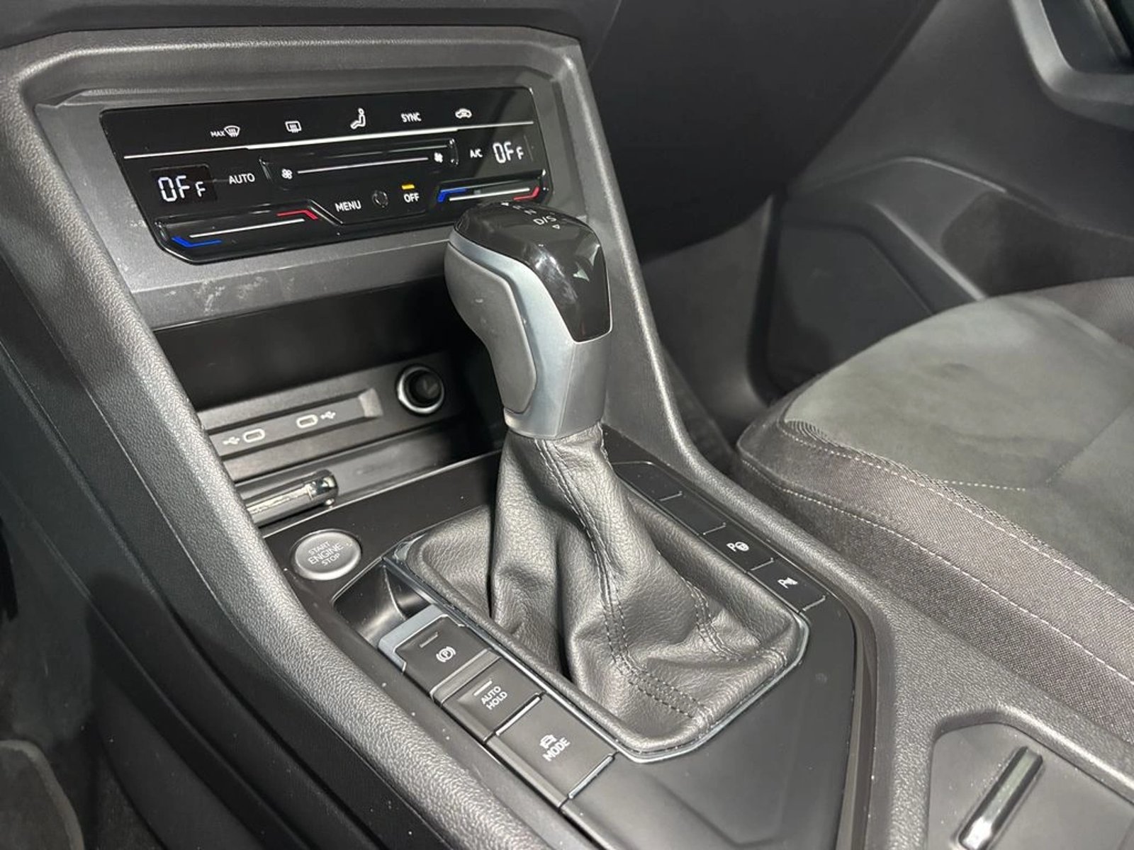 Volkswagen TIGUAN 1.4 TSI AT Highline 2024 - Imagen 13 de 18