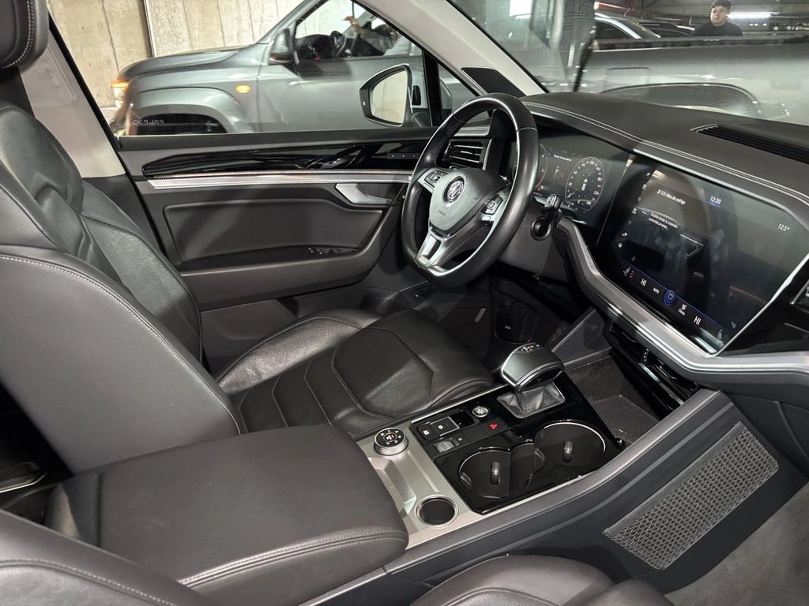 Volkswagen TOUAREG 3.0 V6 TDI LIMITED 4WD AT 5P 2020 - Imagen 5 de 20