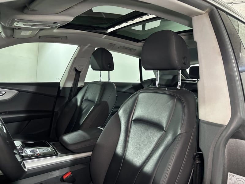 Audi Q8 55 TFSI 4X4 3.0 AUT 2021 - Imagen 16 de 20