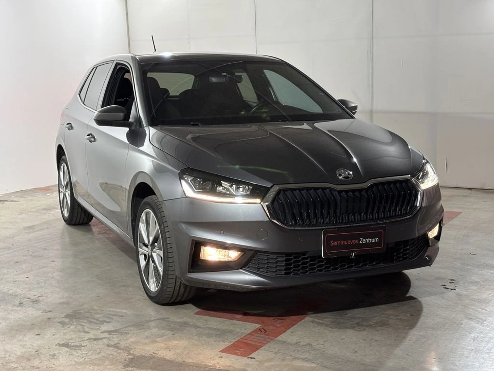 SKODA FABIA 1.0  TSI MT - Style 2022 - Foto 3 de 18